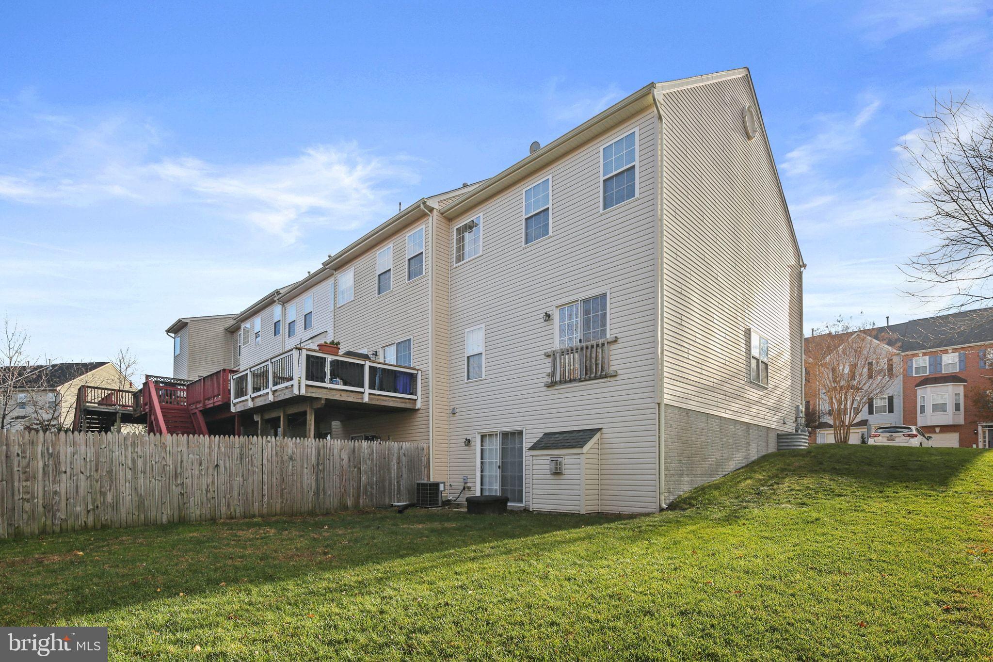 TWIN ARCH CROSSING - Residential