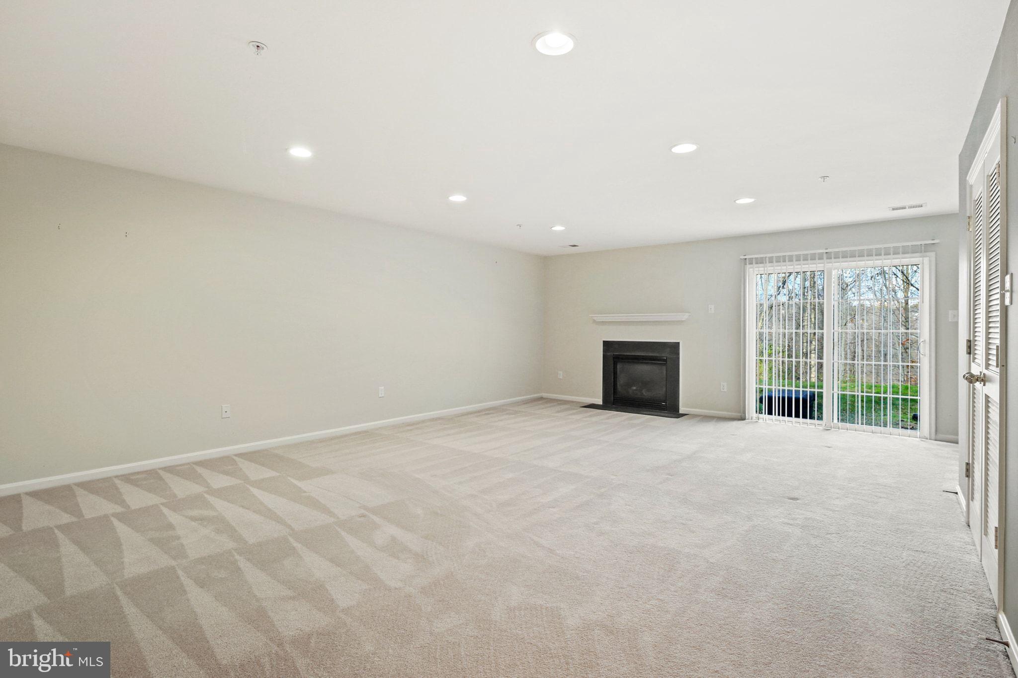 TWIN ARCH CROSSING - Residential