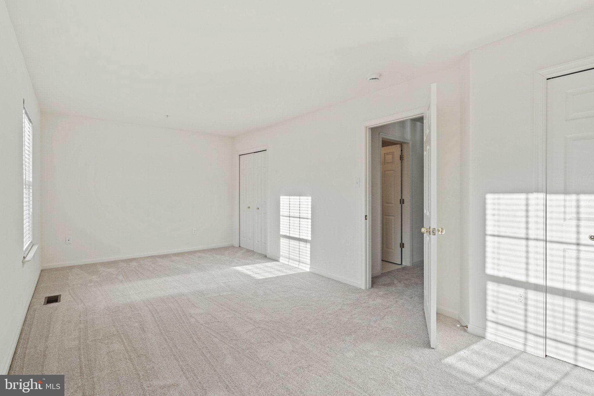 TWIN ARCH CROSSING - Residential