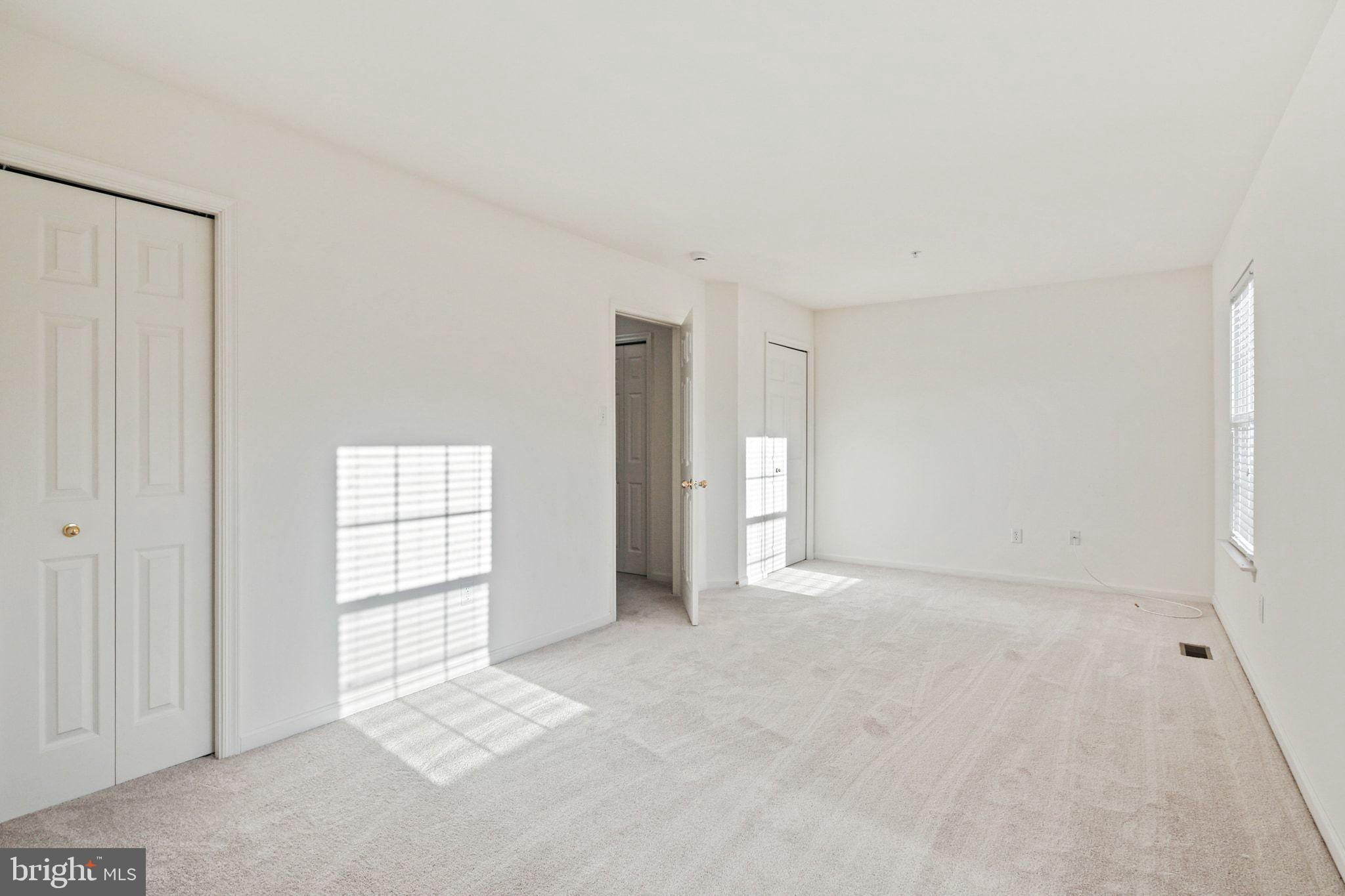 TWIN ARCH CROSSING - Residential