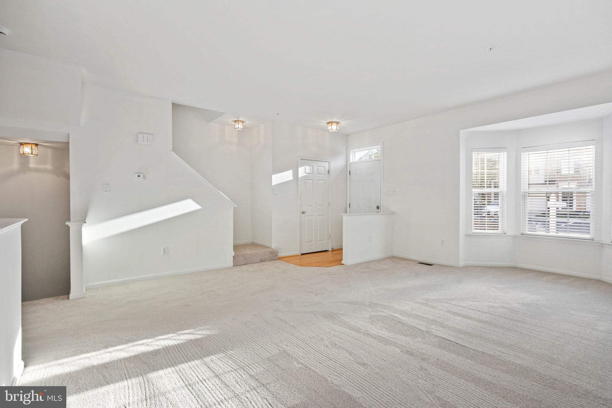 TWIN ARCH CROSSING - Residential