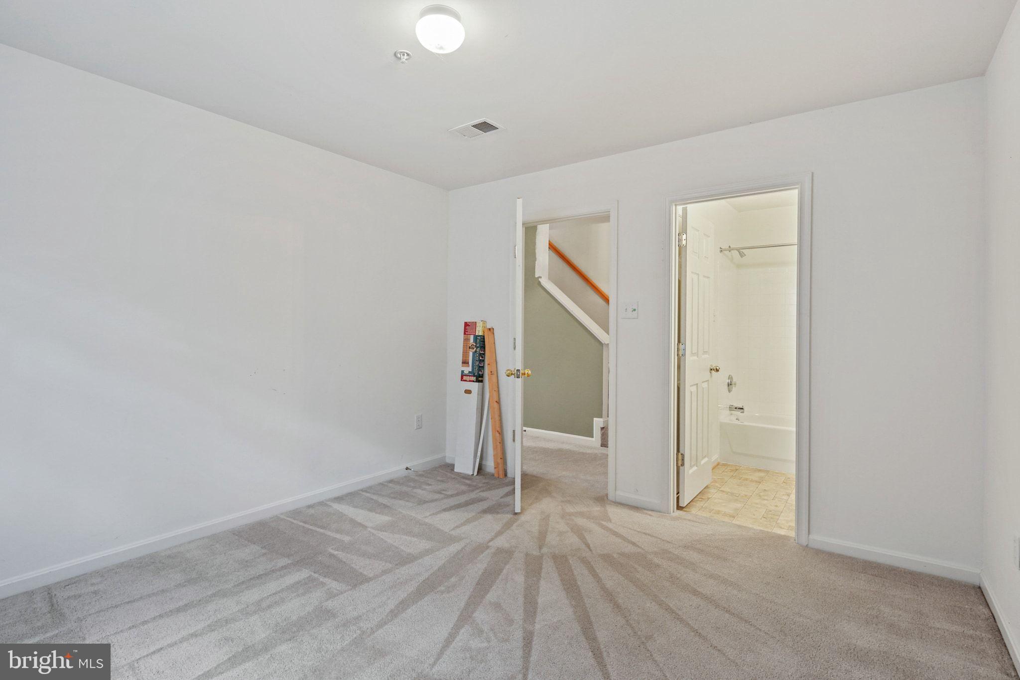 TWIN ARCH CROSSING - Residential