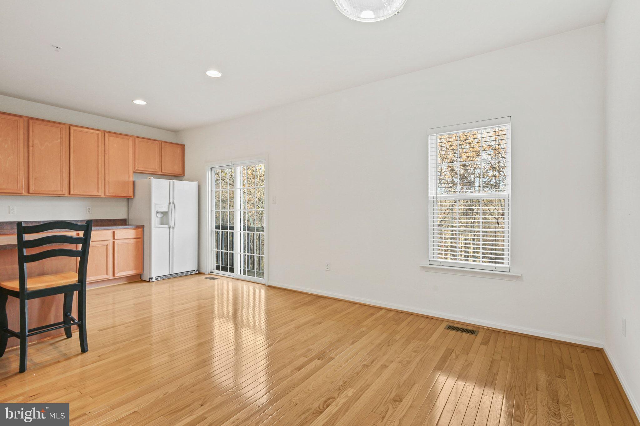 TWIN ARCH CROSSING - Residential