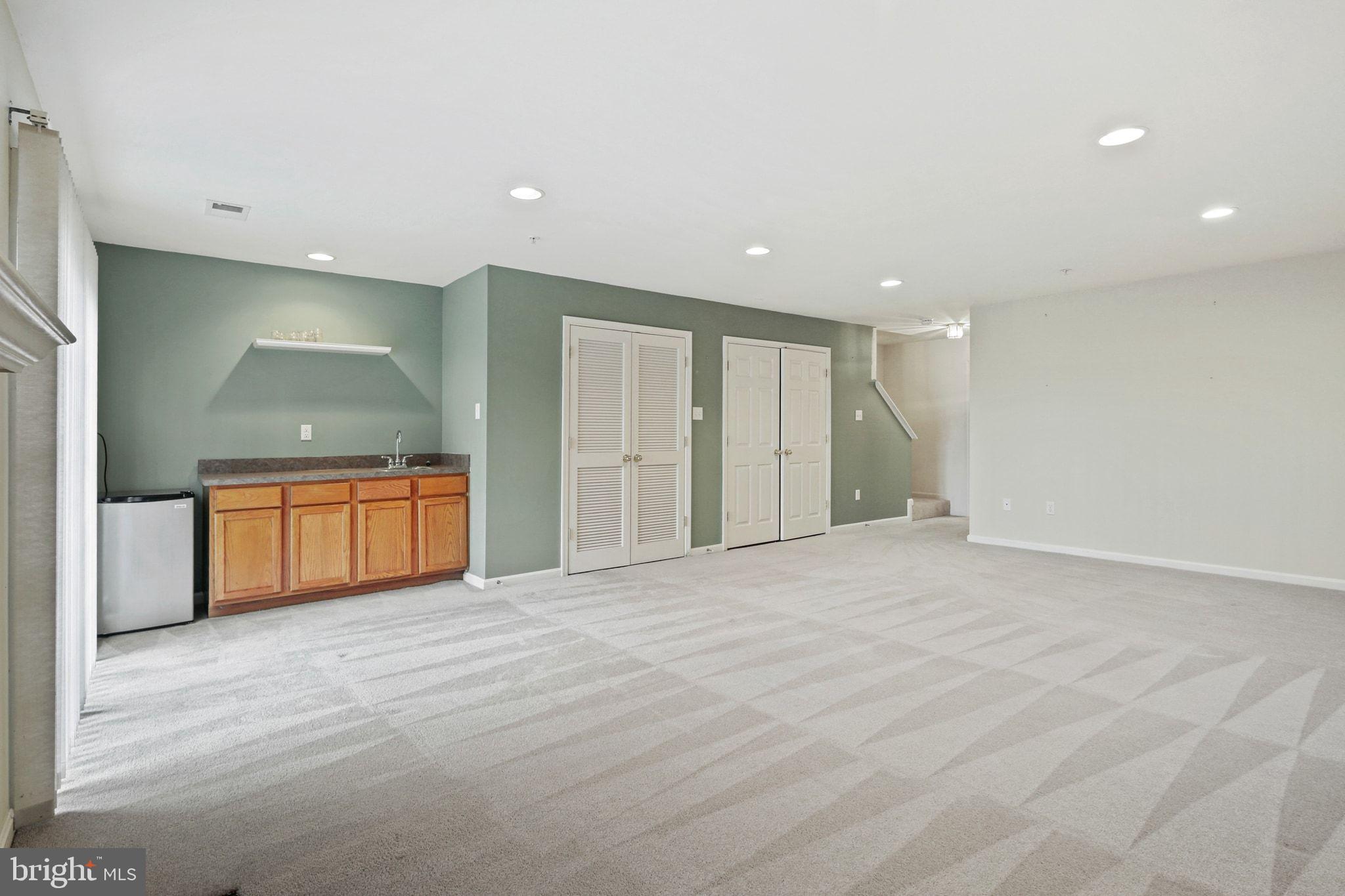 TWIN ARCH CROSSING - Residential