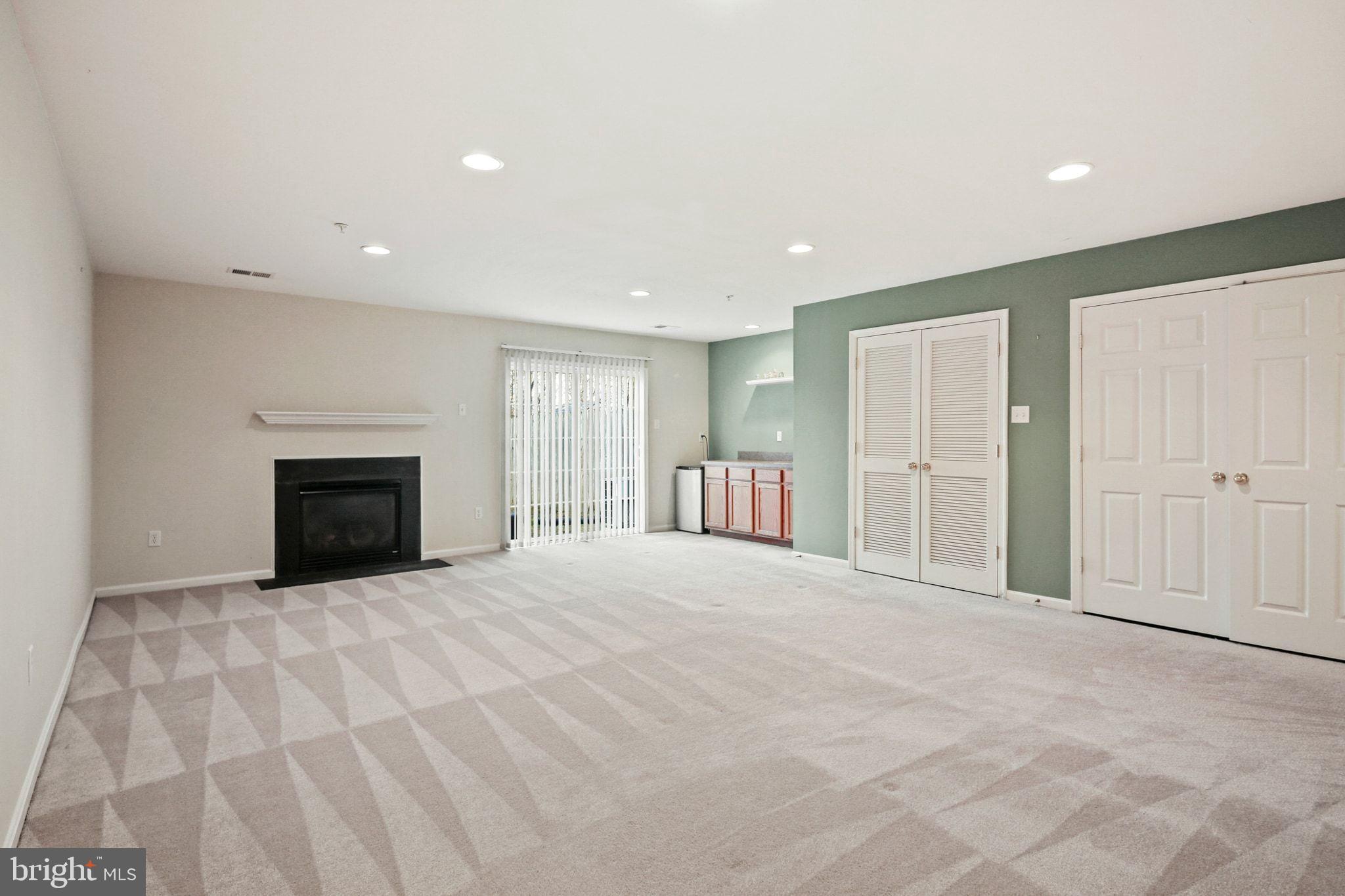 TWIN ARCH CROSSING - Residential