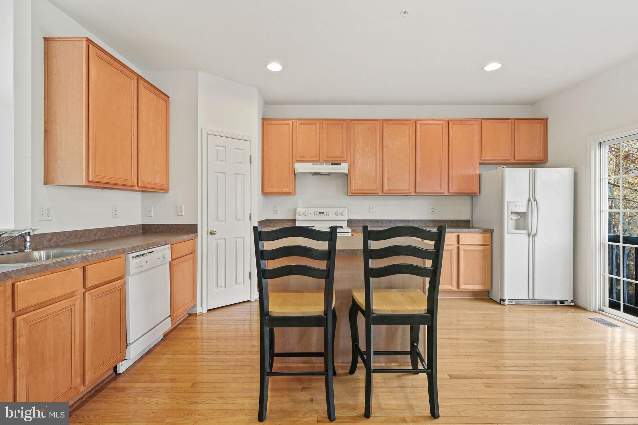 TWIN ARCH CROSSING - Residential