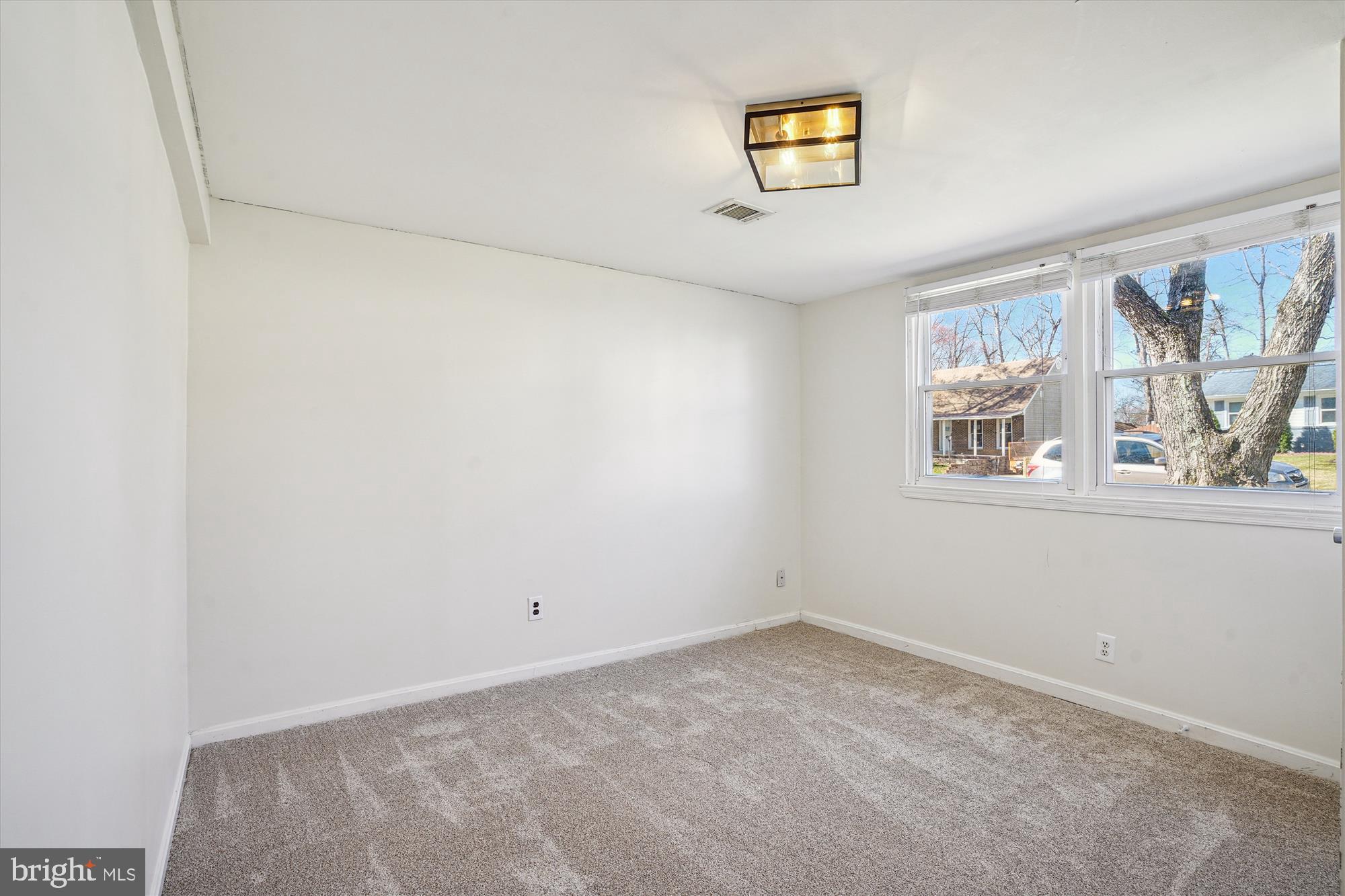 DALE CITY - Residential Lease