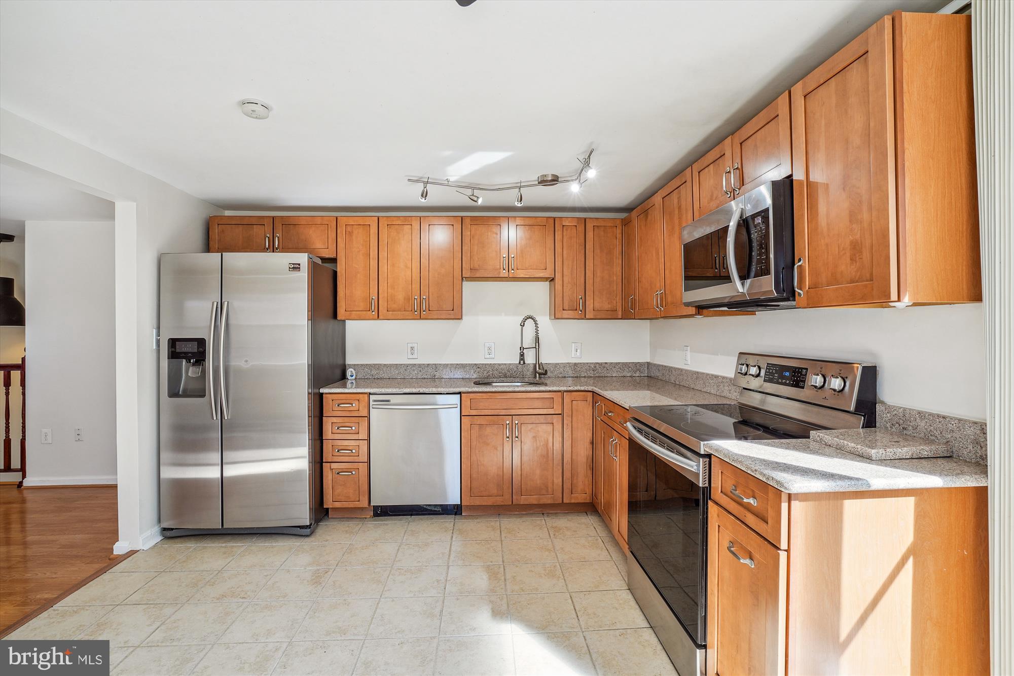 DALE CITY - Residential Lease