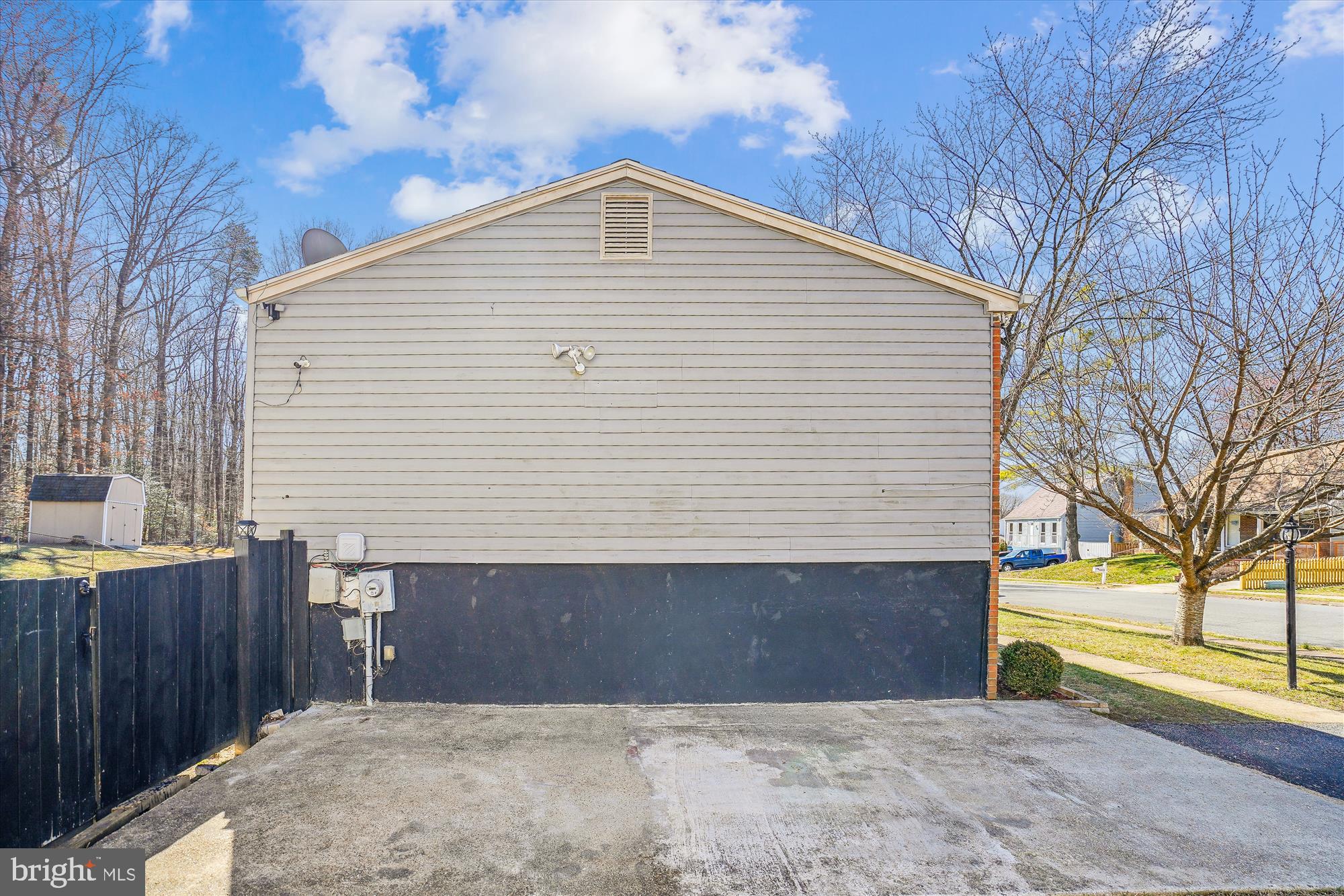 DALE CITY - Residential Lease