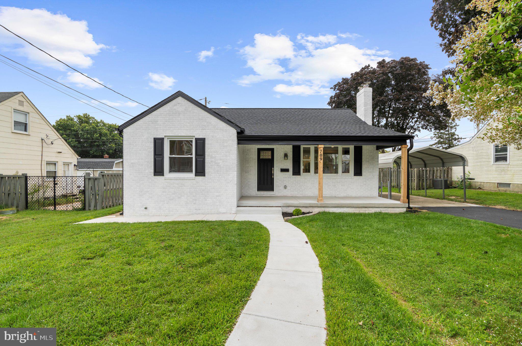 709 WOODDALE ROAD