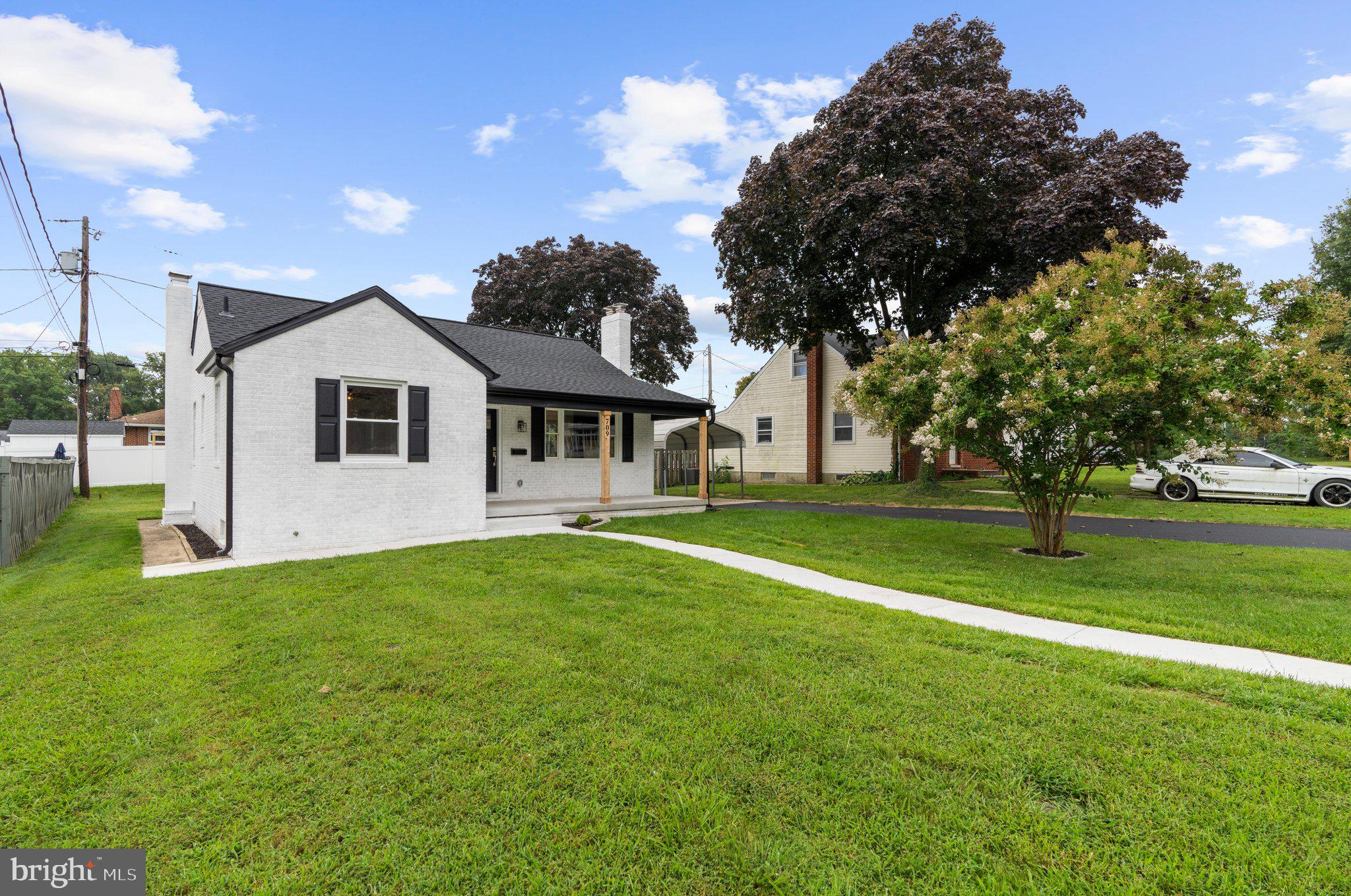 709 WOODDALE ROAD