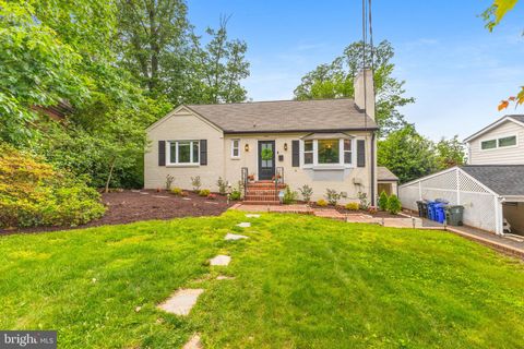 2318 N UPTON STREET ARLINGTON VA 22207