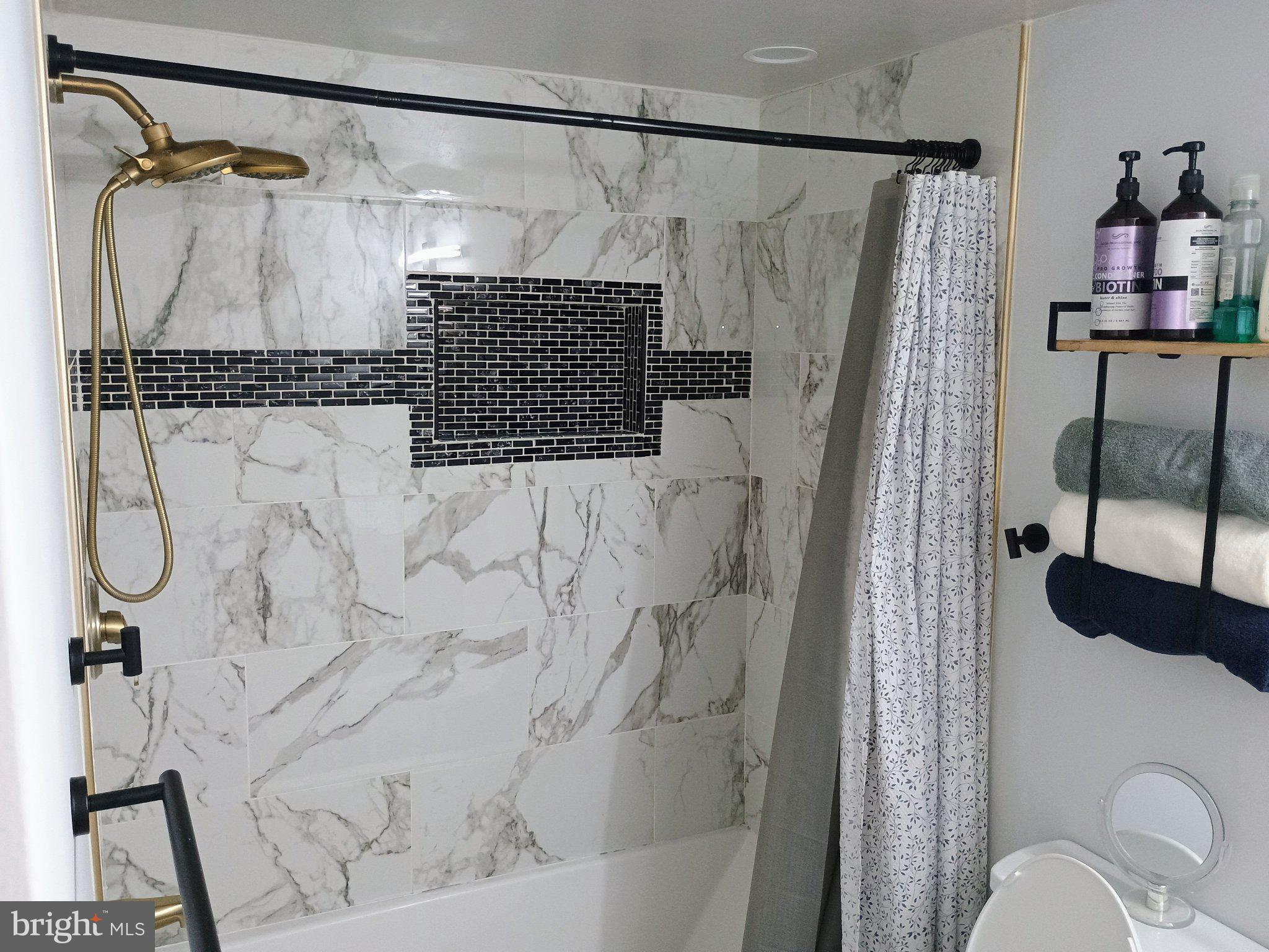 10210 PRINCE PLACE 6-T3