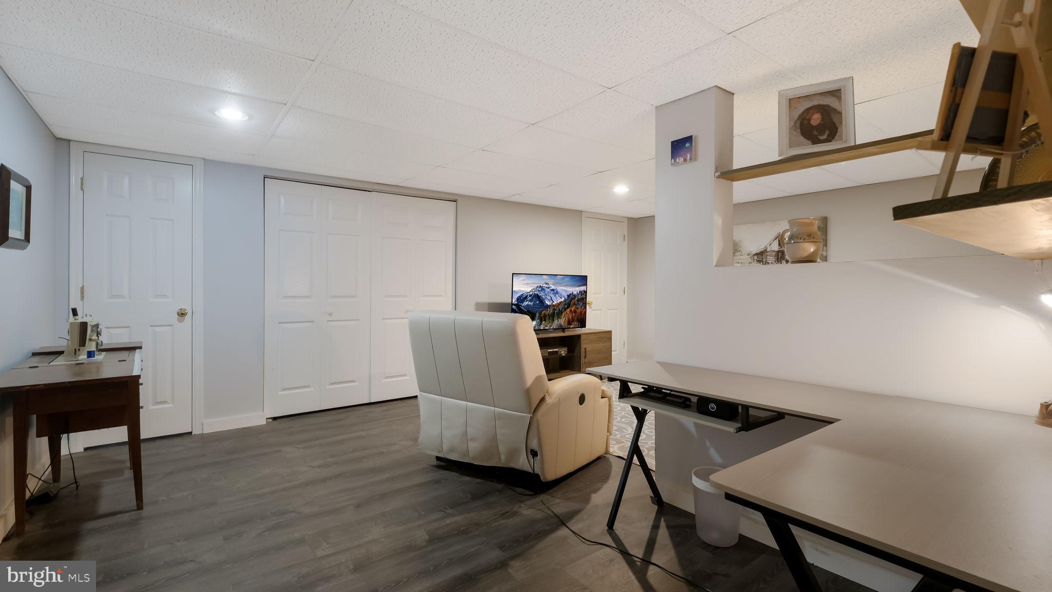 PEAR TREE VIL - Residential