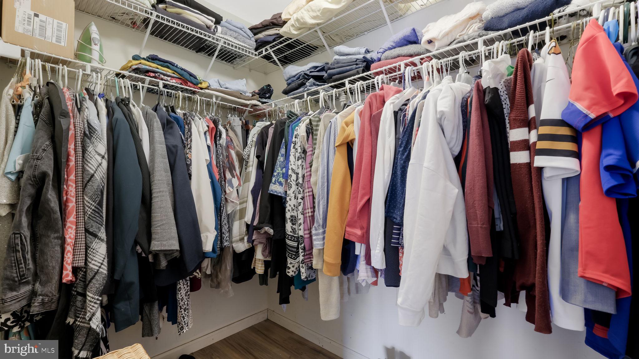 PEAR TREE VIL - Residential