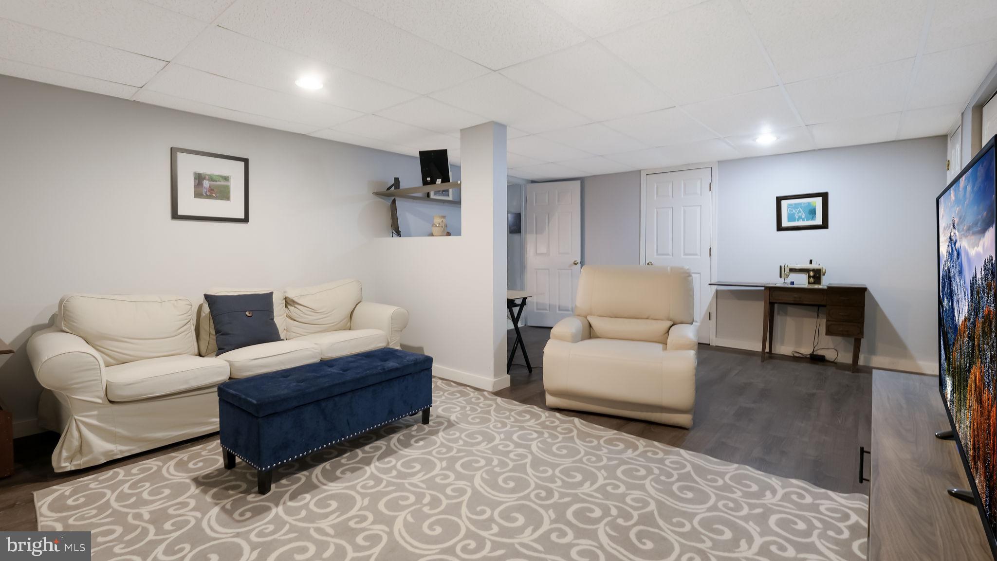 PEAR TREE VIL - Residential