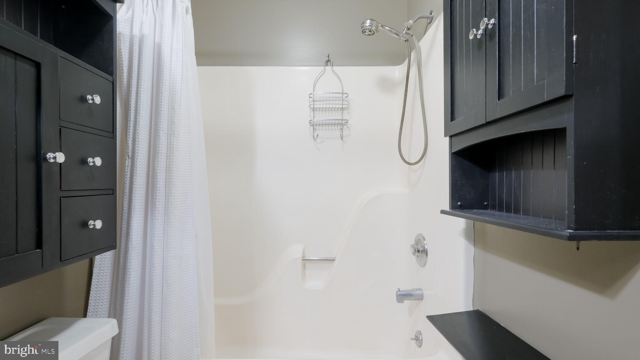 PEAR TREE VIL - Residential