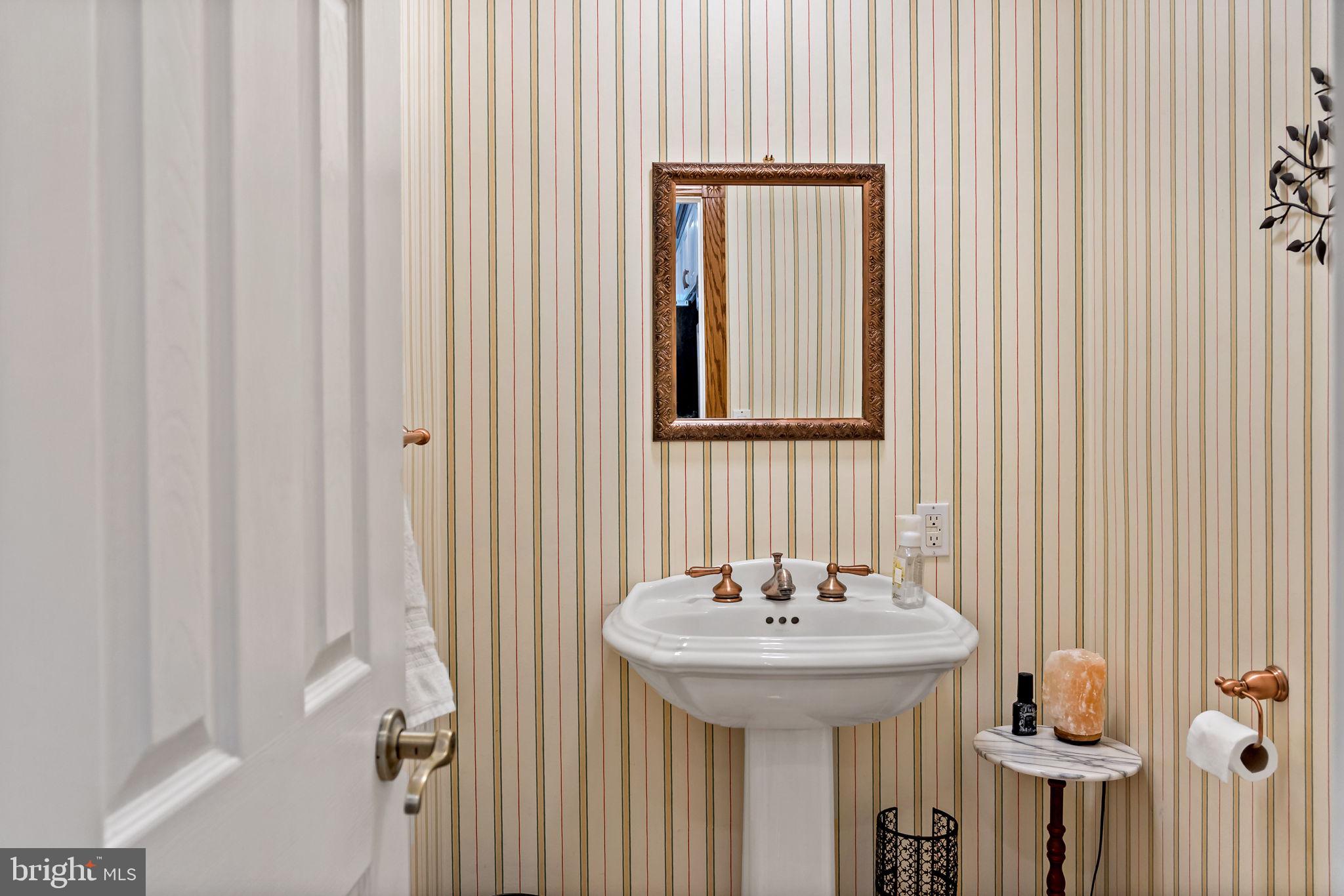 HONEYWOOD ON THE POTOMAC - Residential