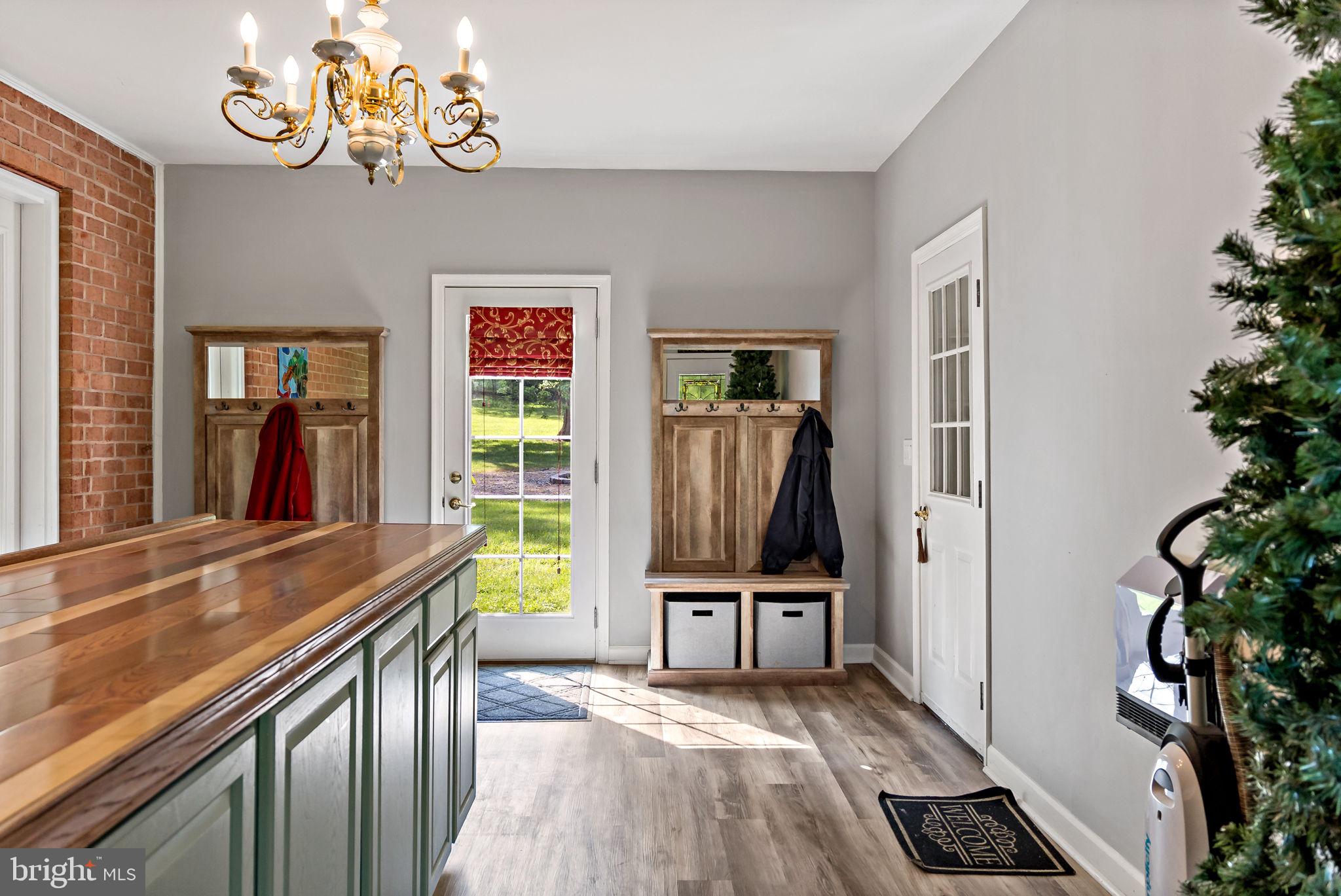 HONEYWOOD ON THE POTOMAC - Residential