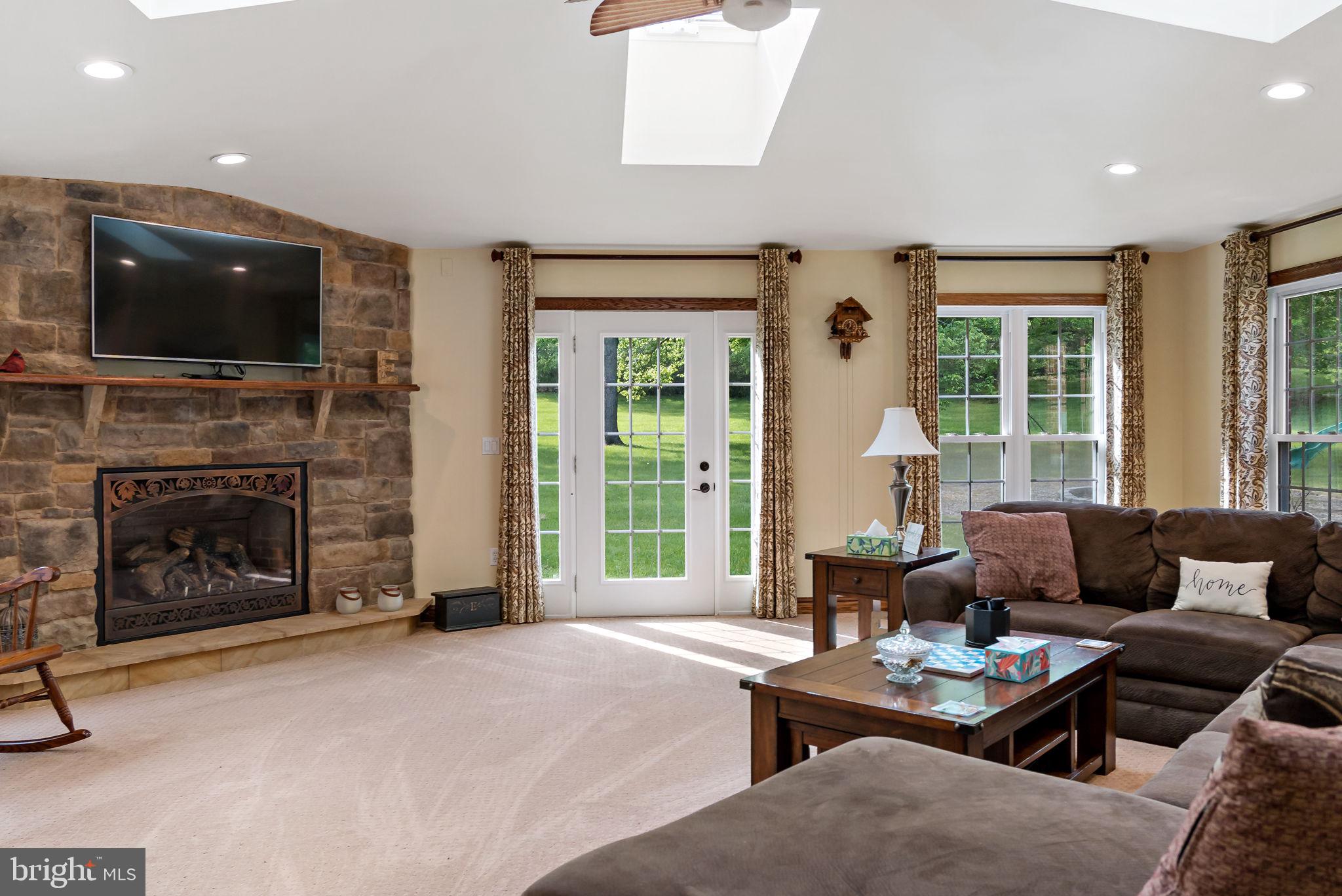 HONEYWOOD ON THE POTOMAC - Residential