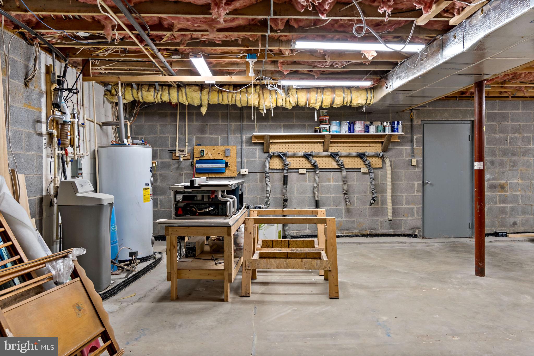 HONEYWOOD ON THE POTOMAC - Residential