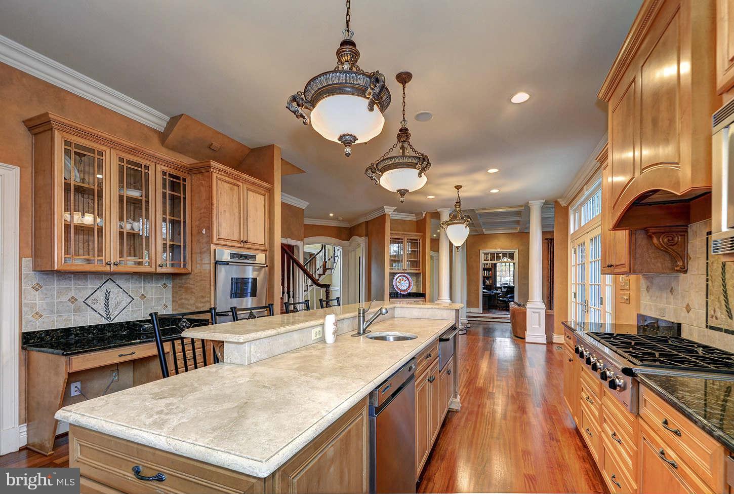 MCLEAN FALLS AT CHINQUAP - Residential