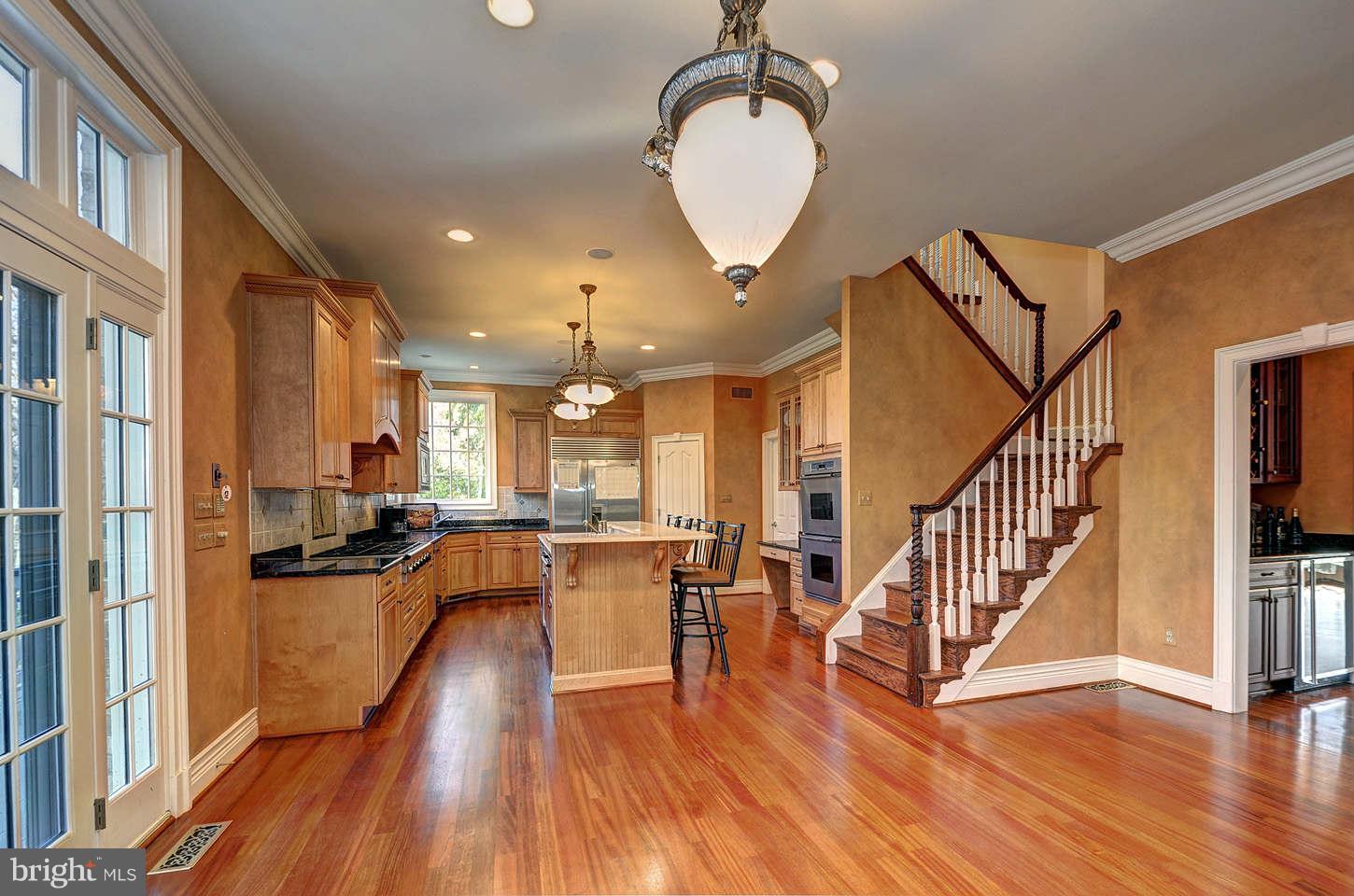 MCLEAN FALLS AT CHINQUAP - Residential