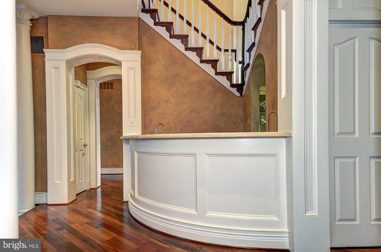 MCLEAN FALLS AT CHINQUAP - Residential