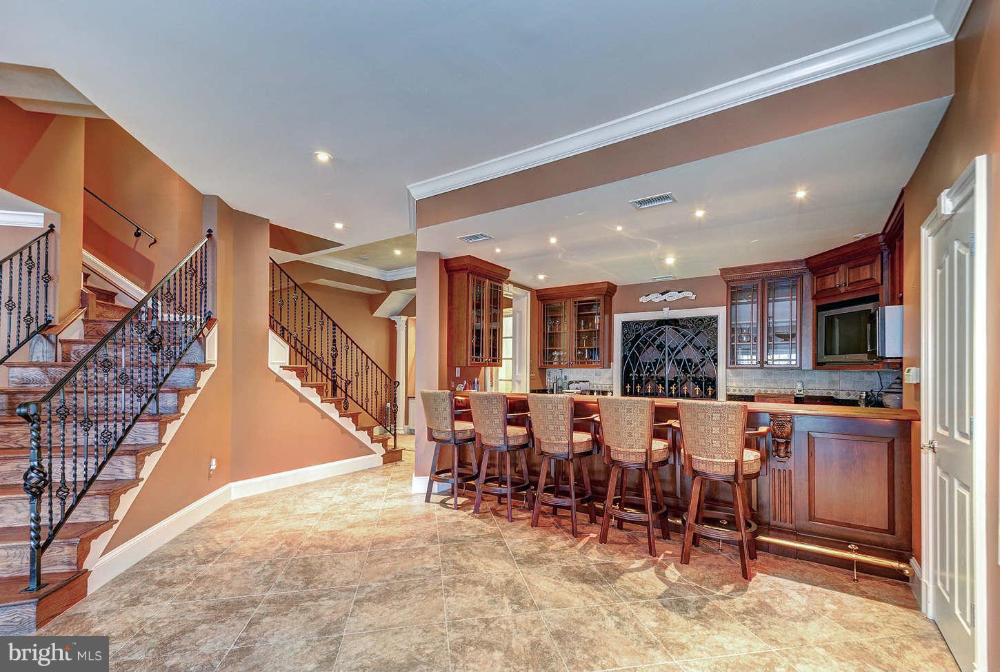 MCLEAN FALLS AT CHINQUAP - Residential