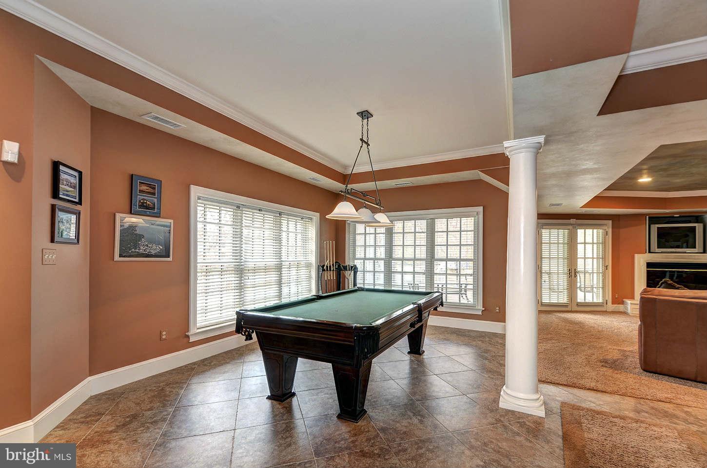 MCLEAN FALLS AT CHINQUAP - Residential