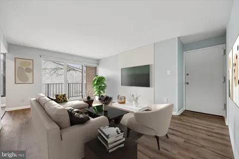 132 Duvall Lane Unit 210202, Gaithersburg, MD MLS: MDMC2211896