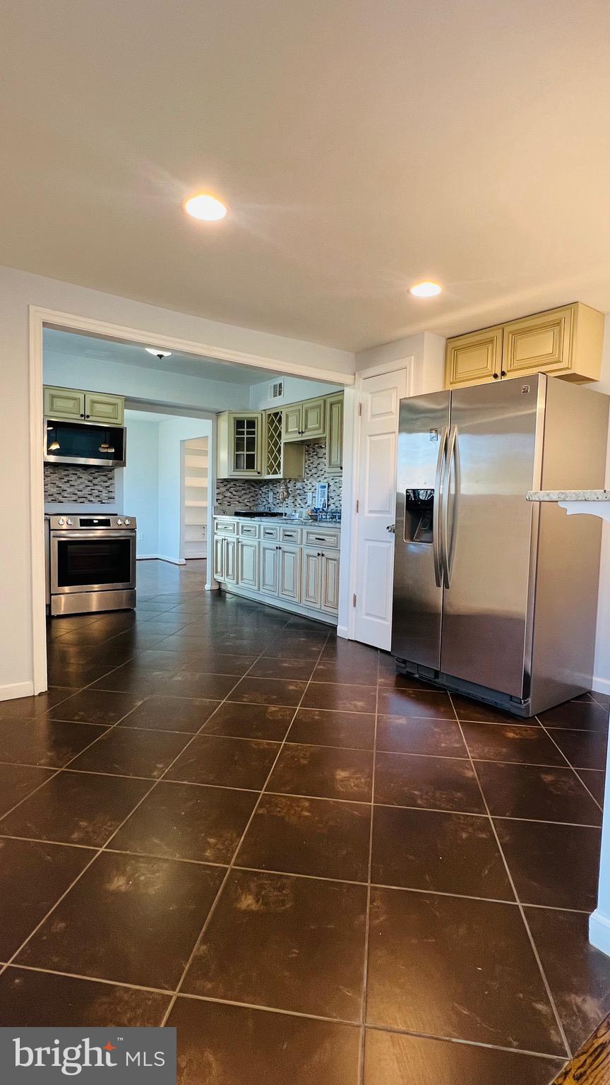 SOUTH FORT FOOTE VILLAGE - Residential