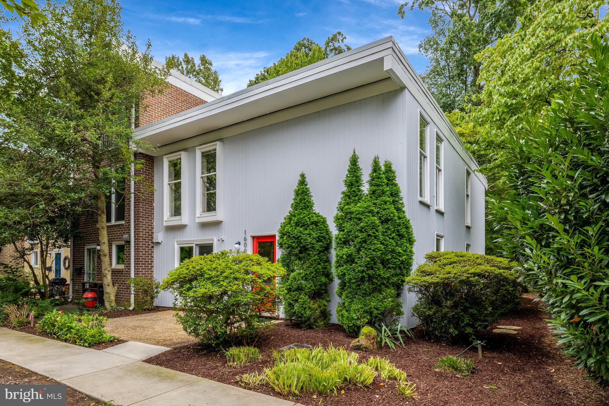 1600 WAINWRIGHT DRIVE