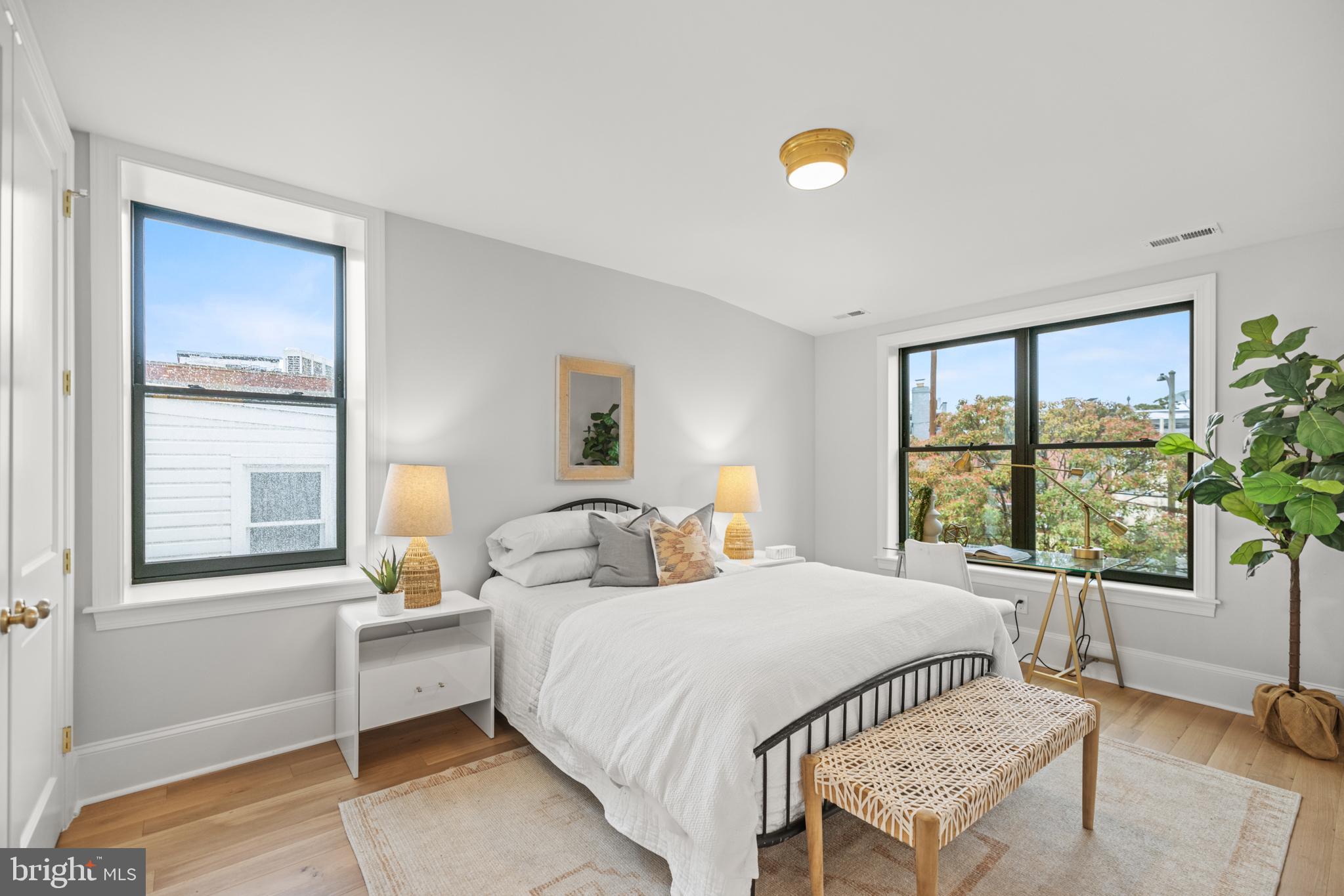 CAPITOL HILL - Residential