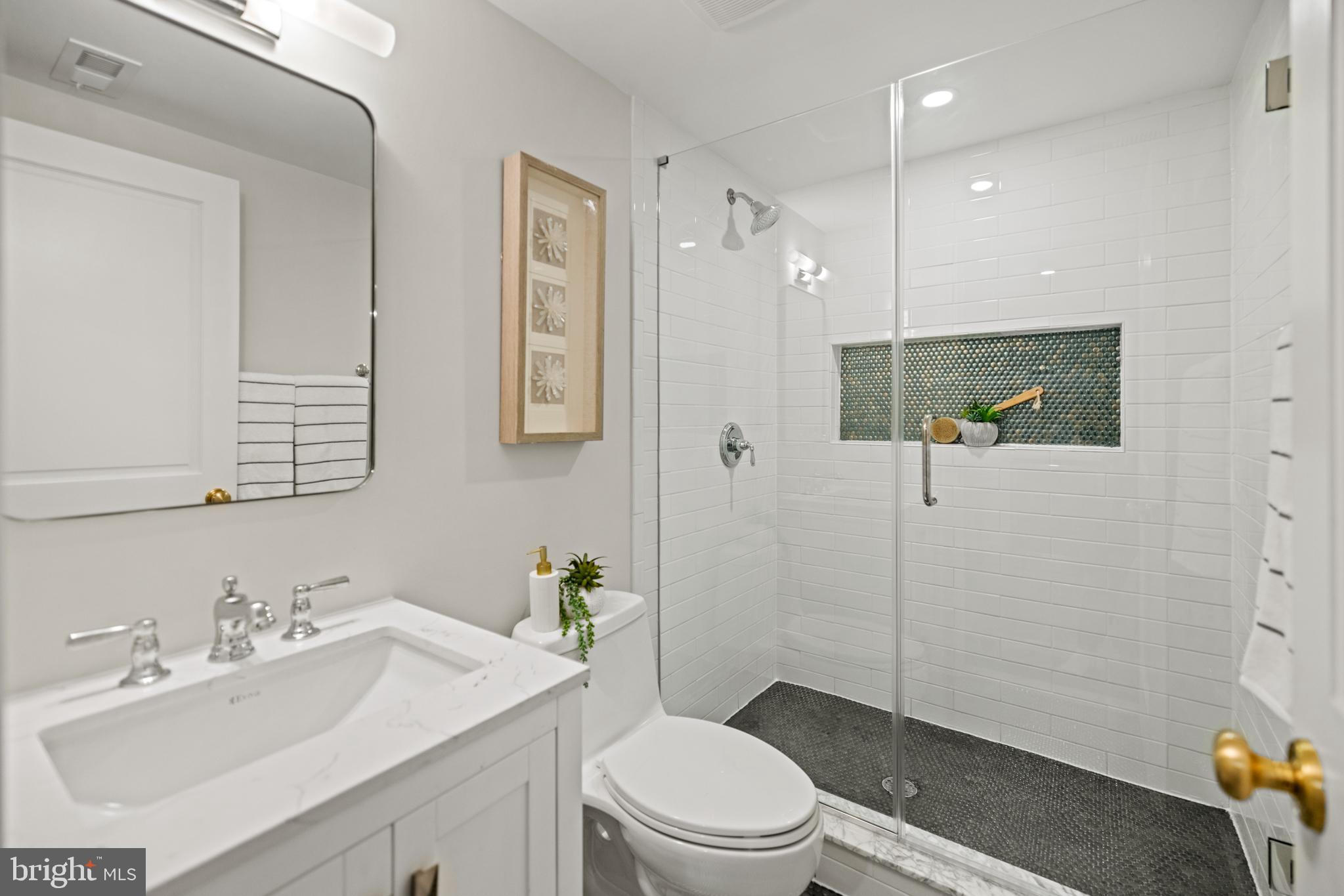 CAPITOL HILL - Residential