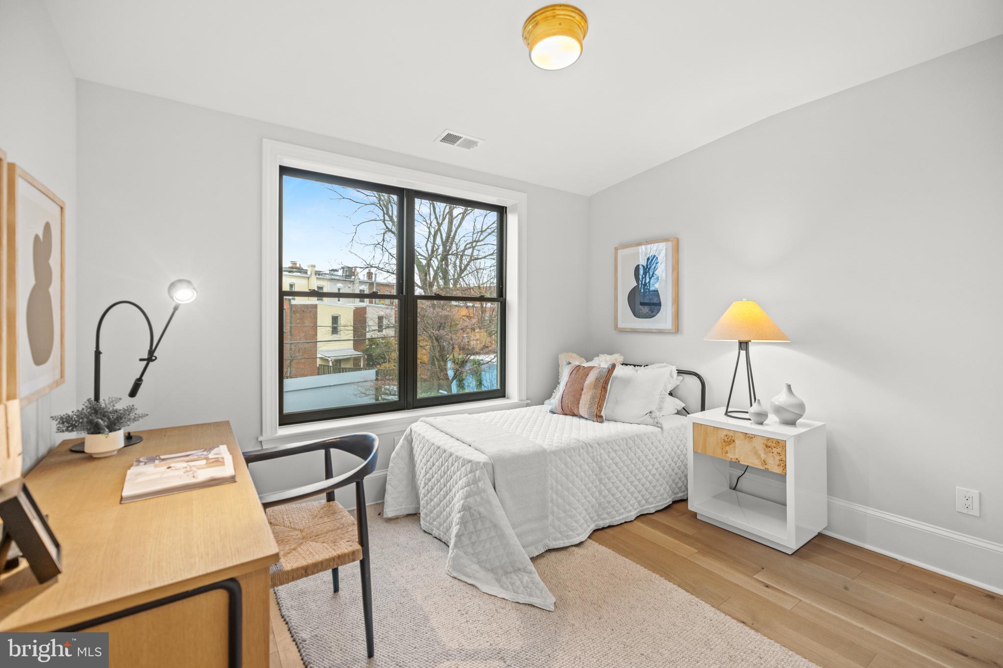 CAPITOL HILL - Residential