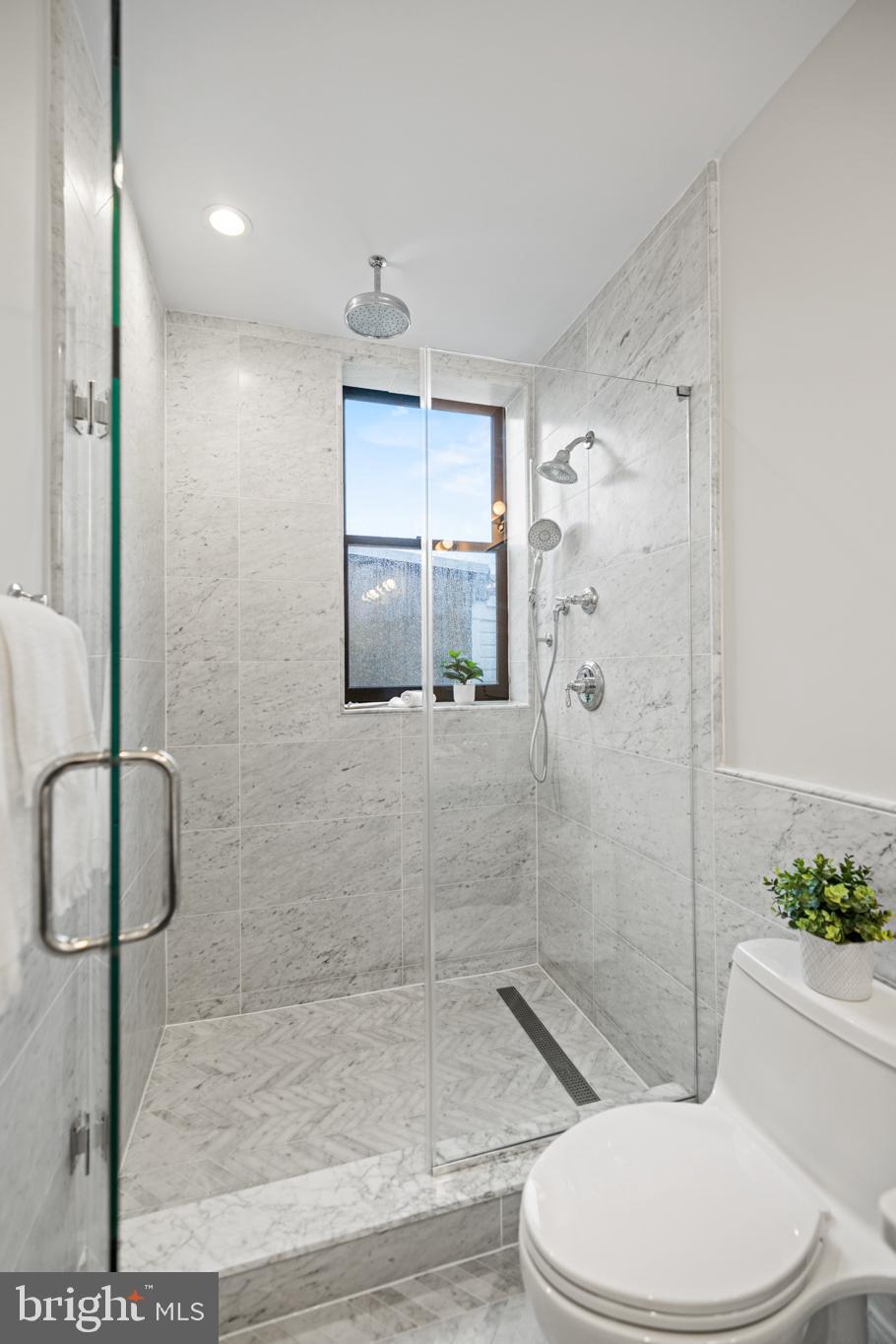CAPITOL HILL - Residential