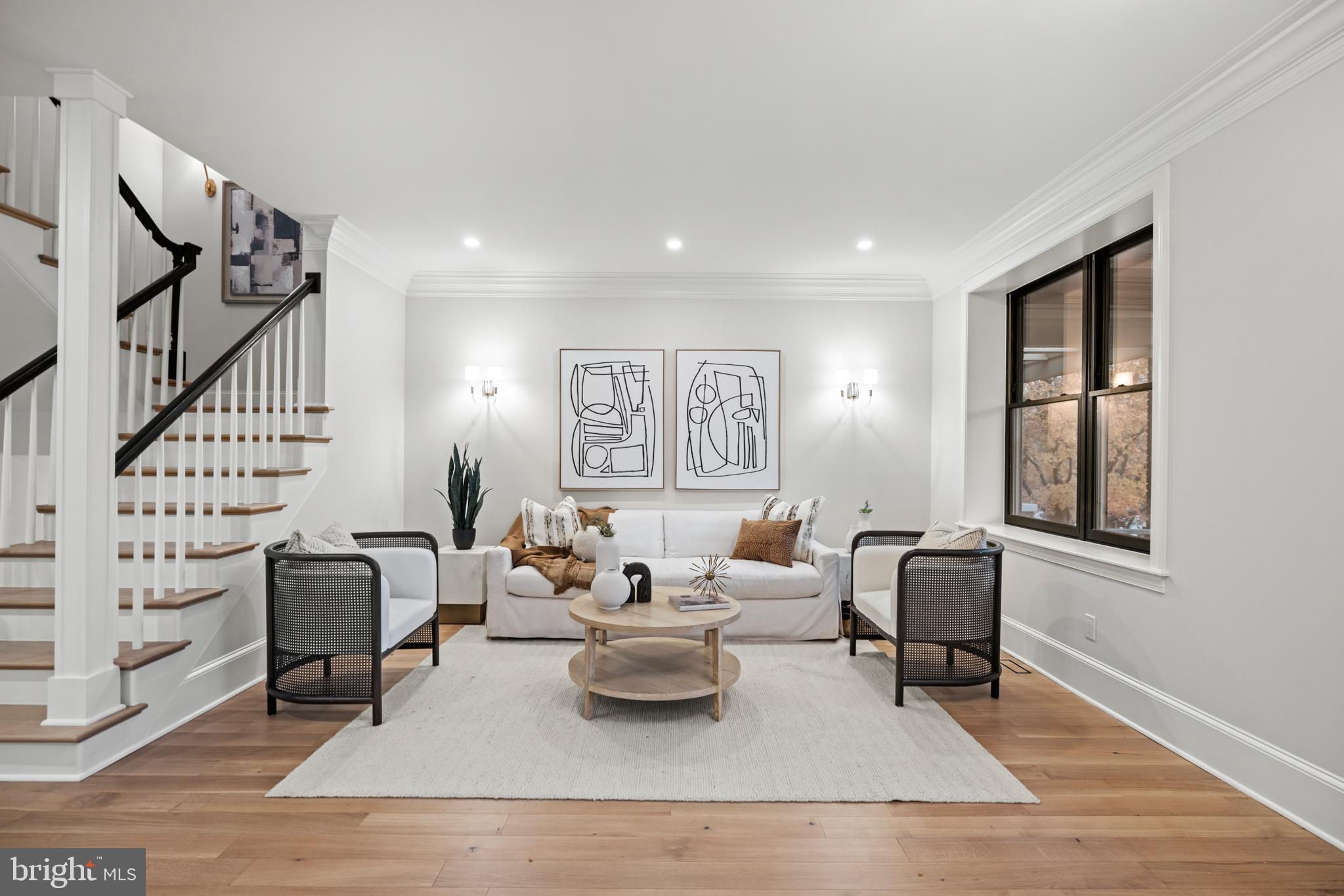 CAPITOL HILL - Residential