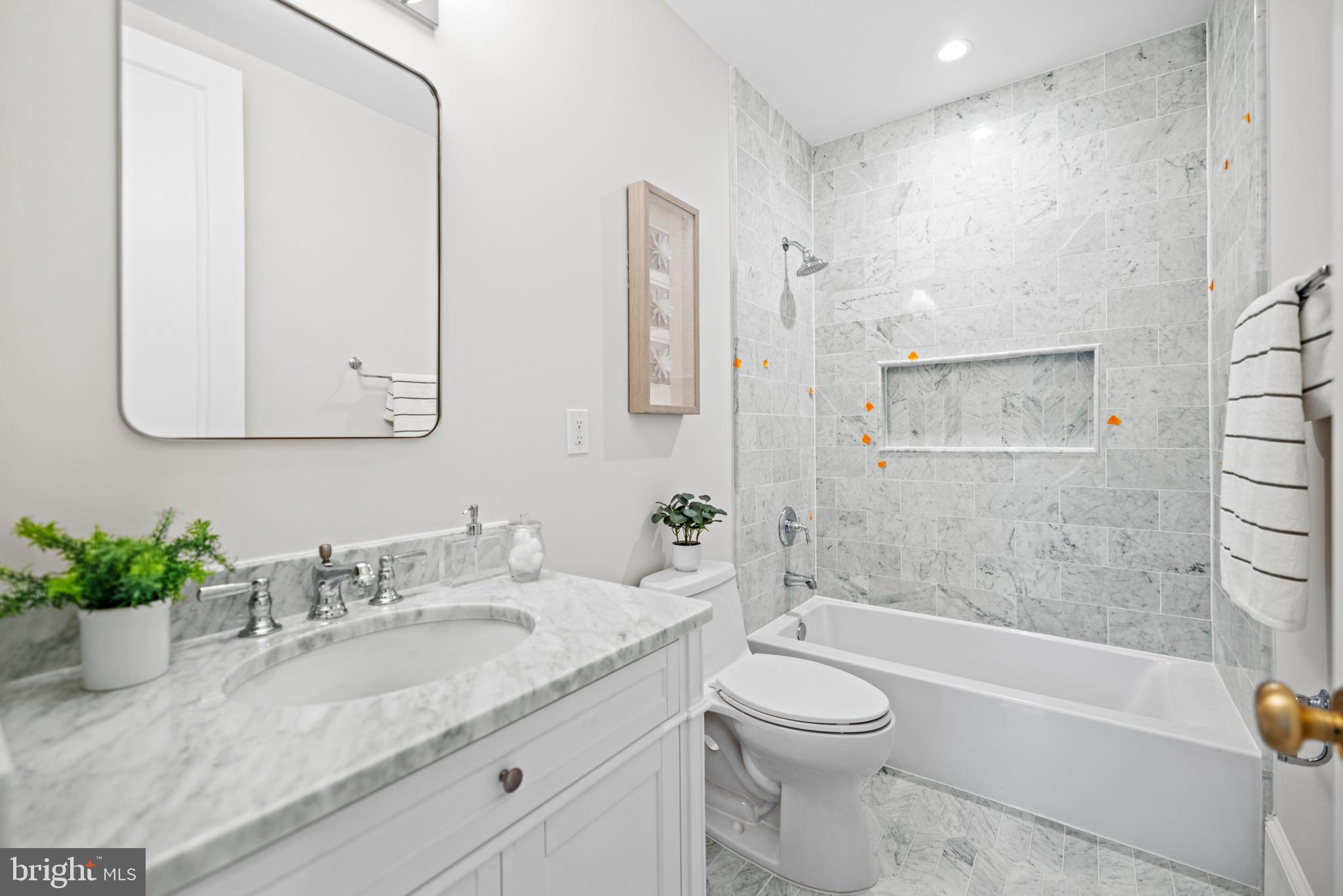 CAPITOL HILL - Residential