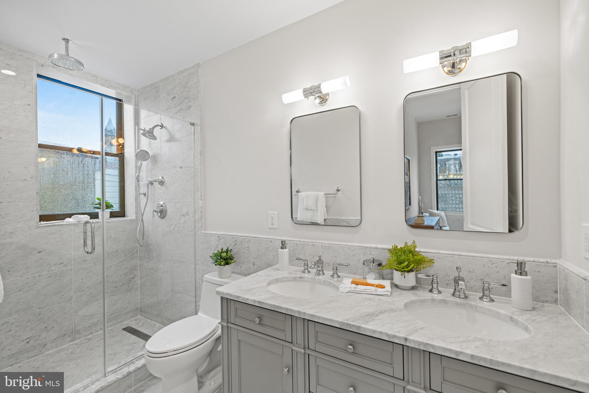 CAPITOL HILL - Residential