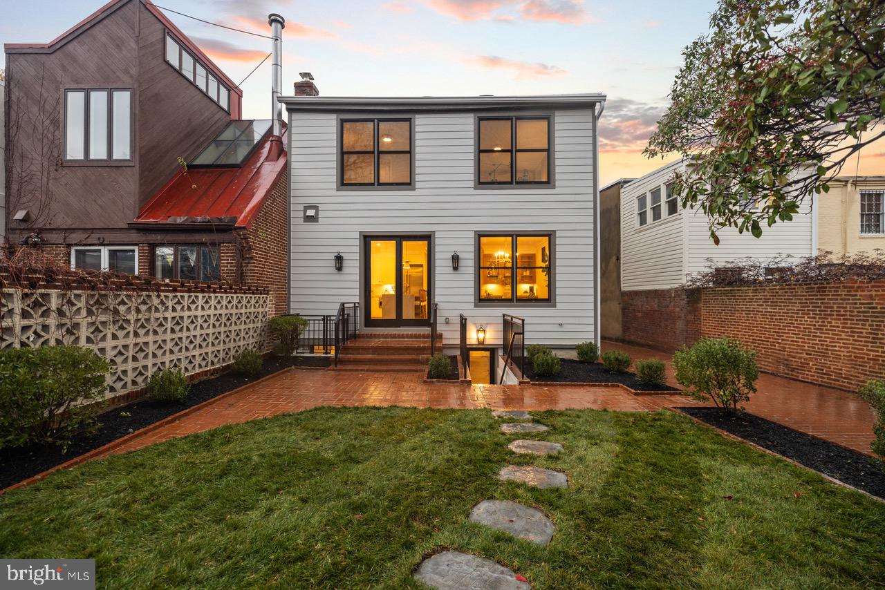 CAPITOL HILL - Residential