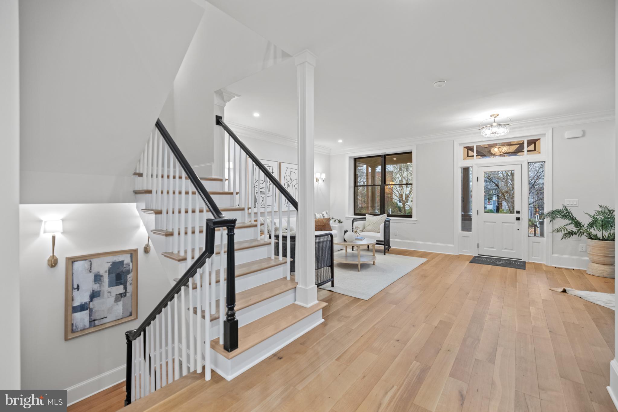 CAPITOL HILL - Residential