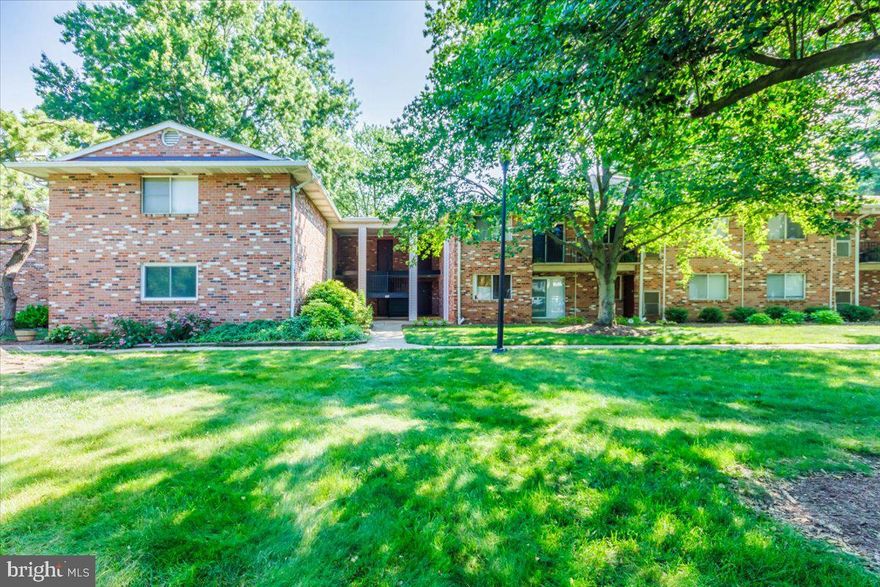Welcome to this freshly painted, move-in ready 2-bedroom, 2-bathroom ground floor condo in the highly desirable Fairwinds community. This home offers warm hardwood floors throughout the main living areas, fresh paint in the dining room, living room, and hallway, and a functional open layout that’s ideal for both daily living and entertaining.   The Fairwinds community is known for its peaceful setting, well-maintained grounds, and unbeatable location close to shopping, dining, and major commuter routes.