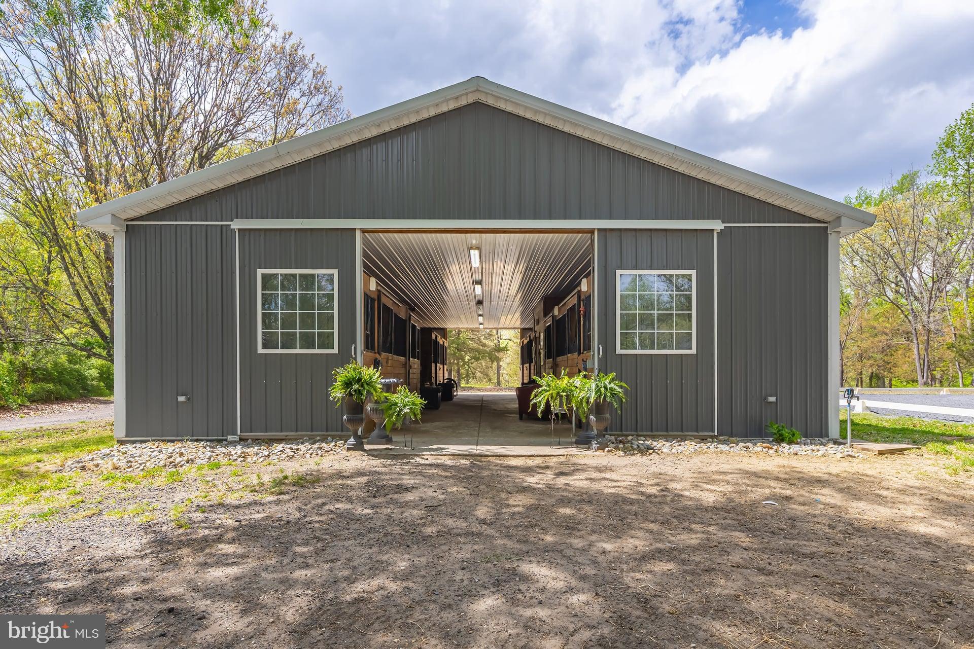 140 COLONY PLACE
