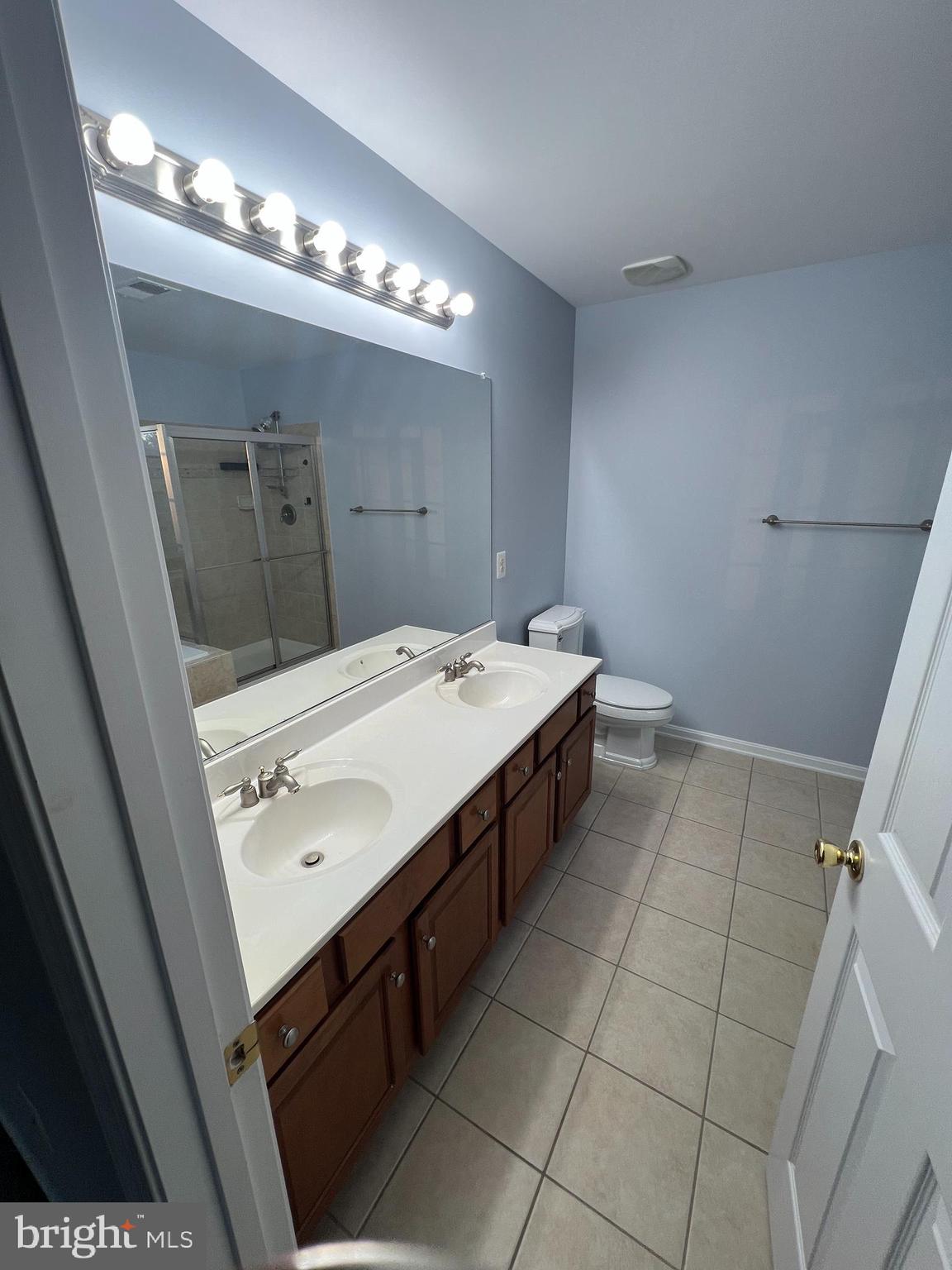 ENGLAND RUN NORTH - Residential Lease