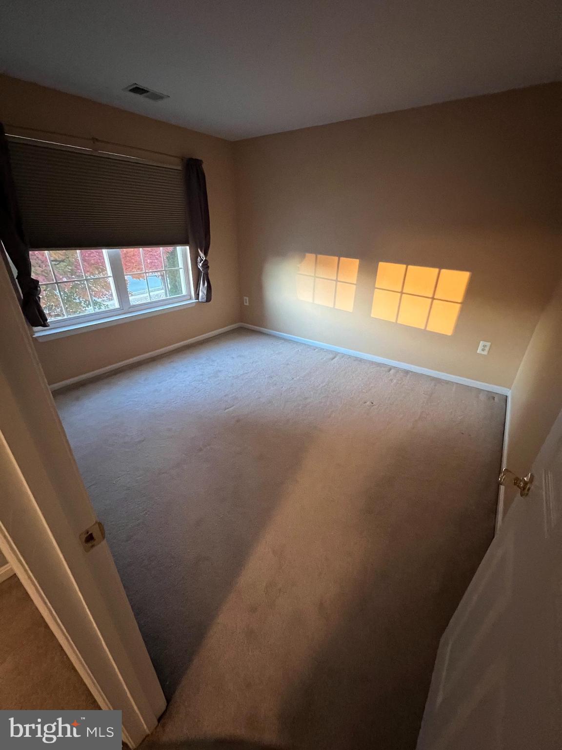 ENGLAND RUN NORTH - Residential Lease