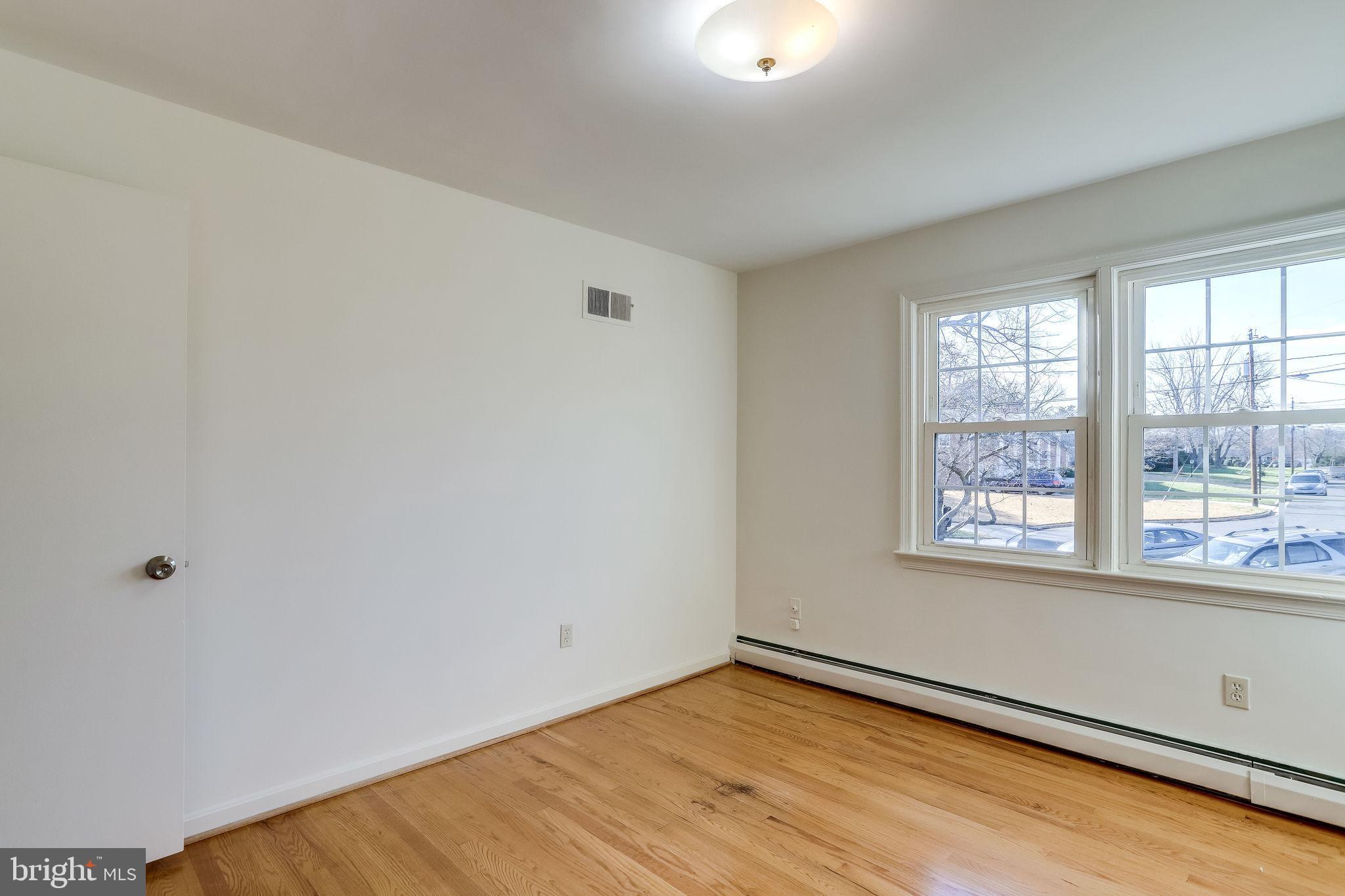 CONGRESSIONAL ACRES - Residential