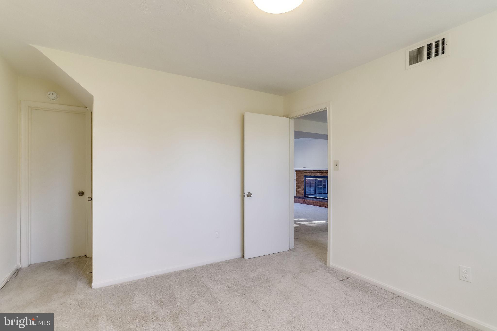 CONGRESSIONAL ACRES - Residential