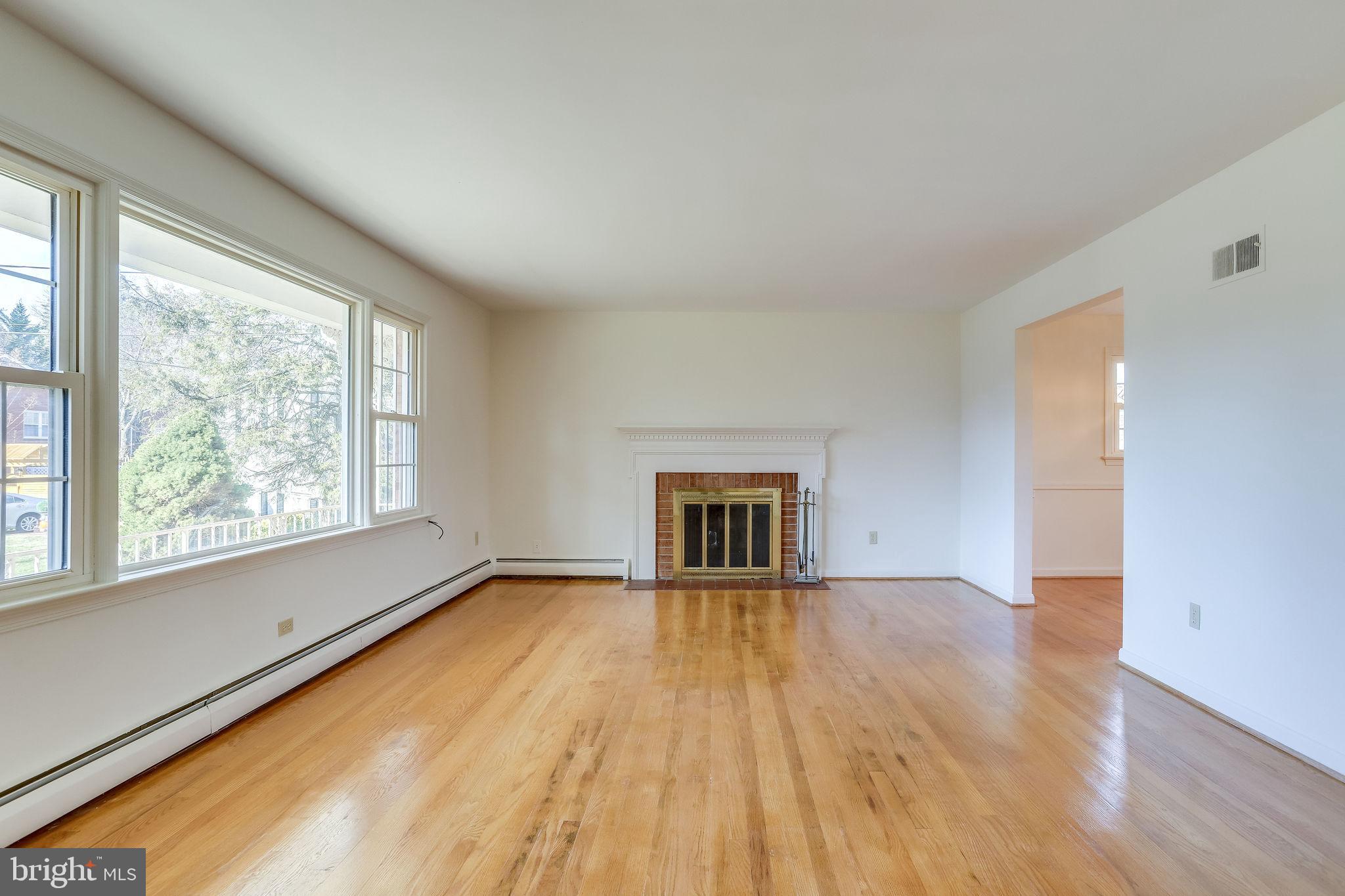 CONGRESSIONAL ACRES - Residential