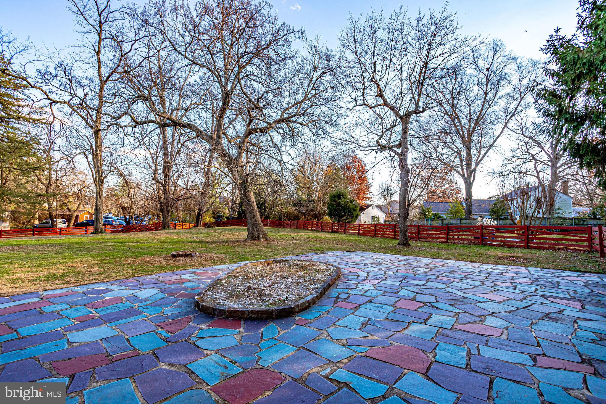 CONGRESSIONAL ACRES - Residential